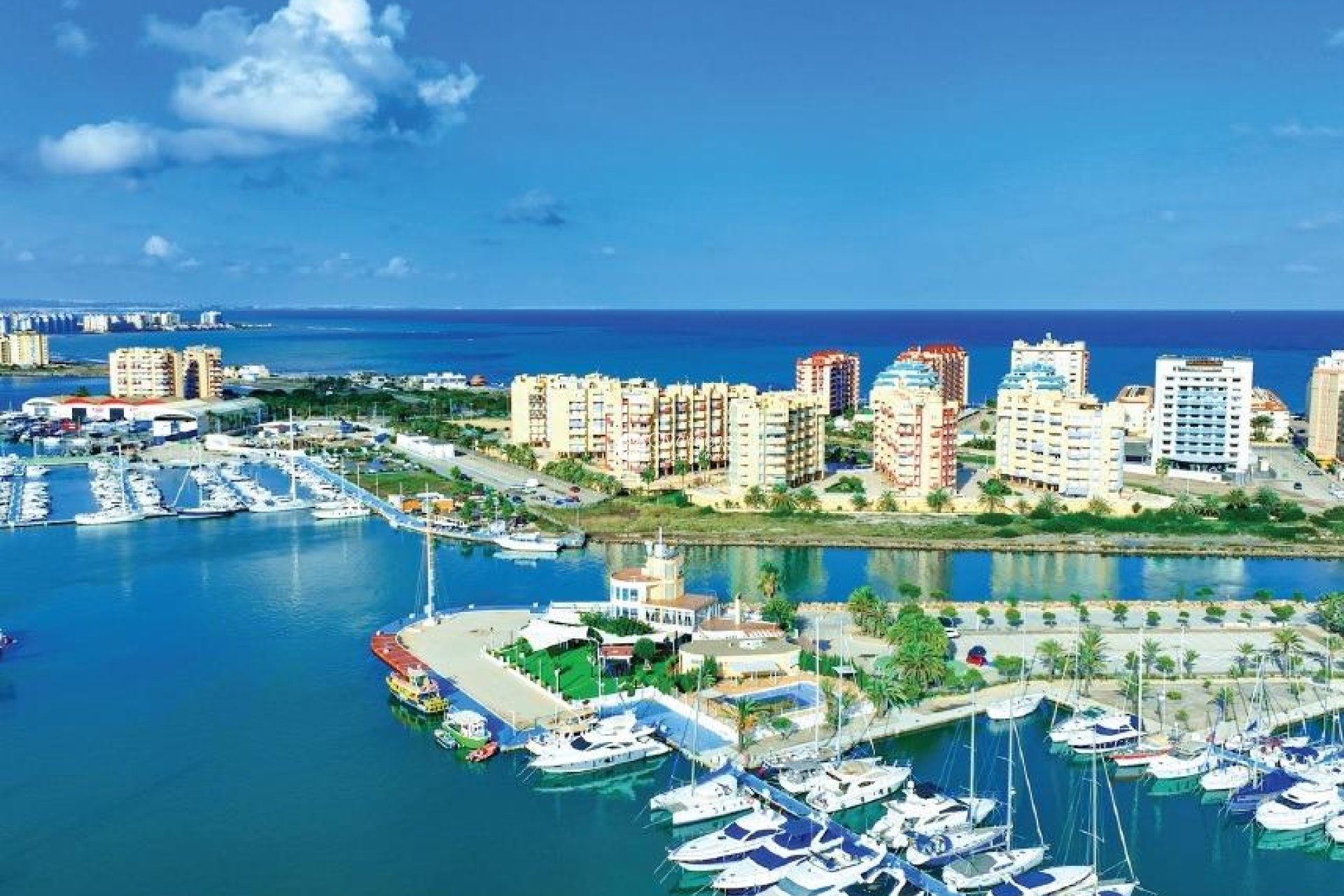 Obra nueva - Apartamento / piso -
La Manga del Mar Menor