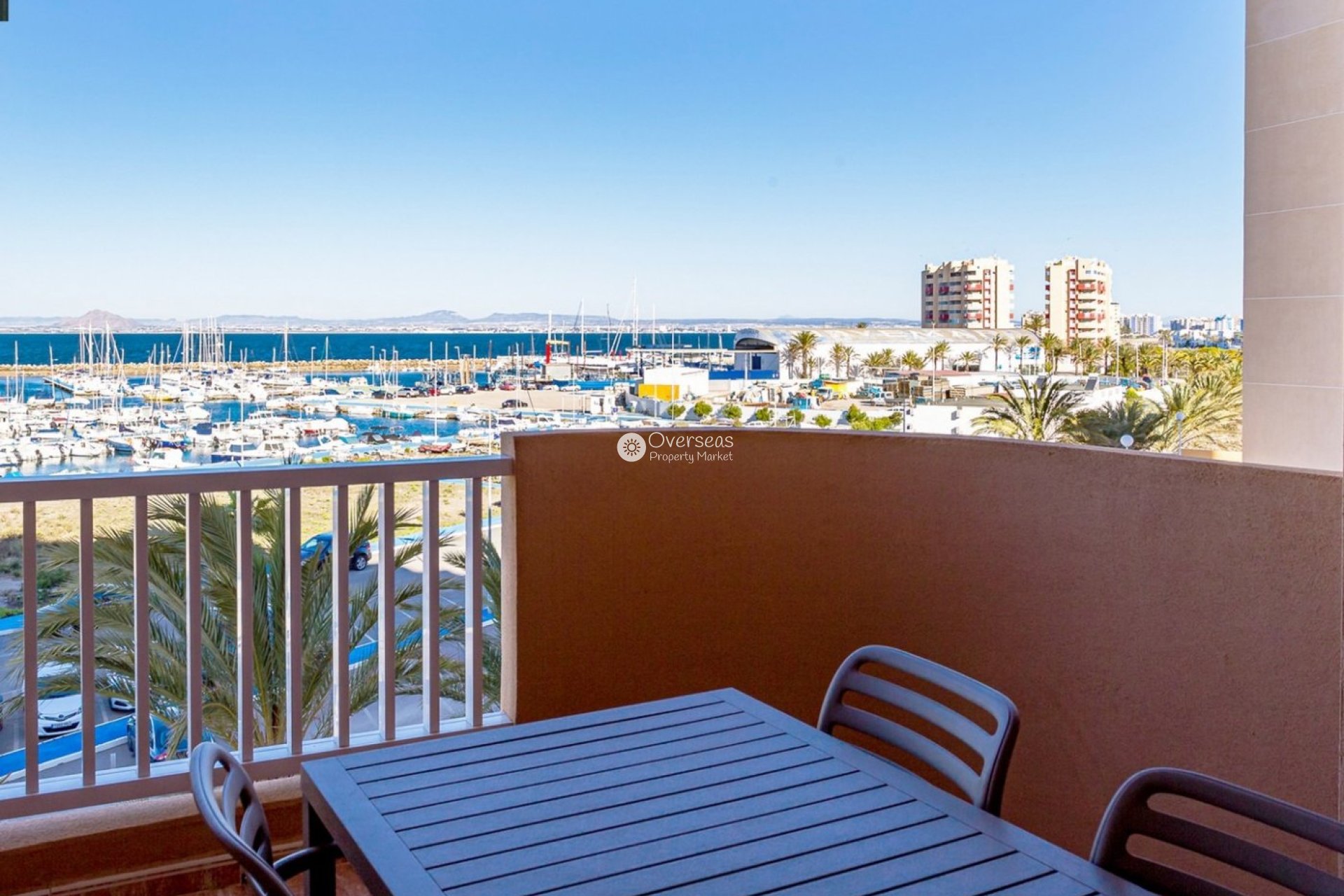 Obra nueva - Apartamento / piso -
La Manga del Mar Menor