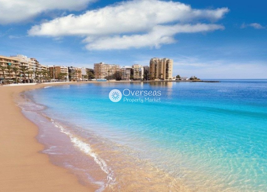 Obra nueva - Apartamento / piso -
Torrevieja