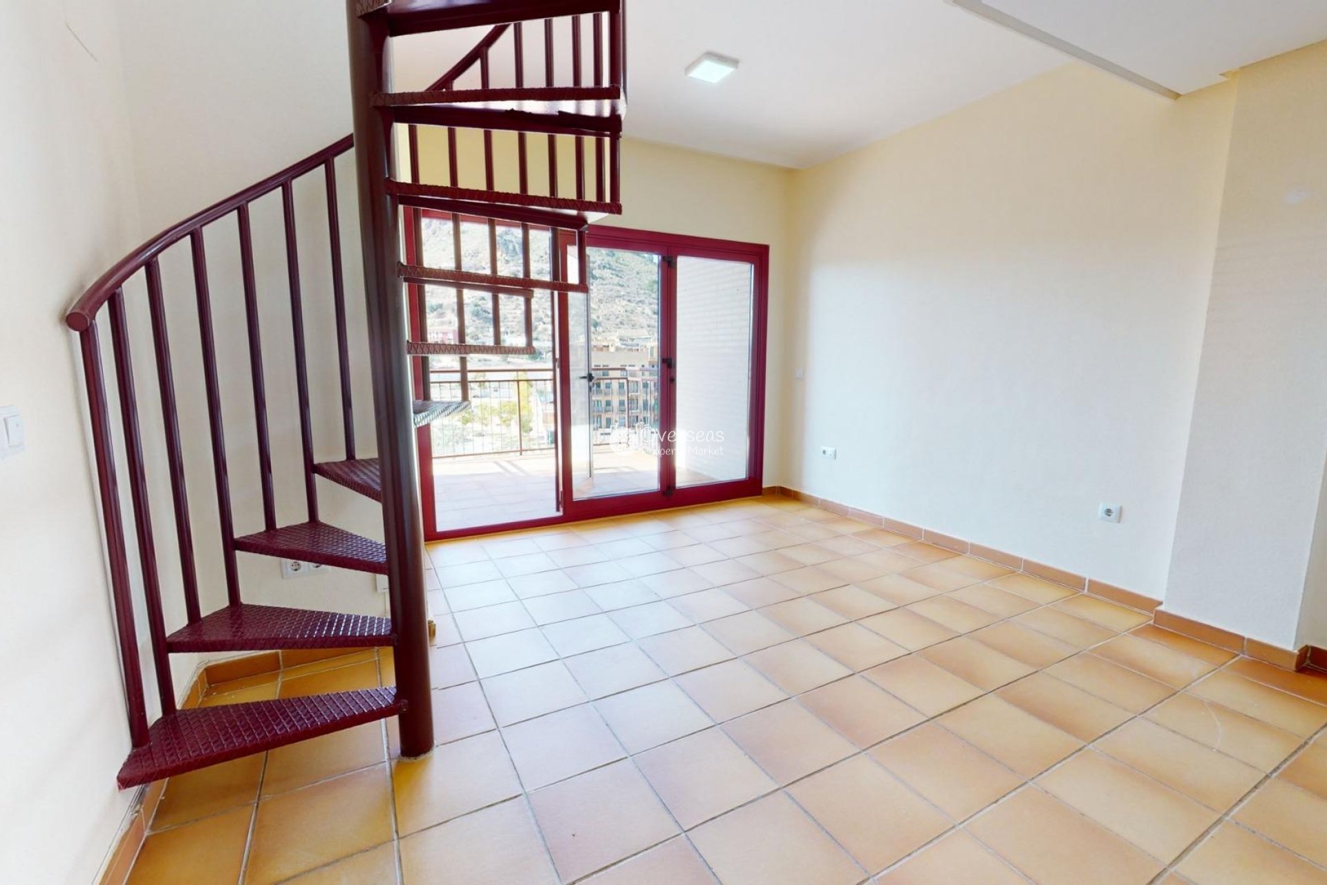 Obra nueva - Ático -
Archena