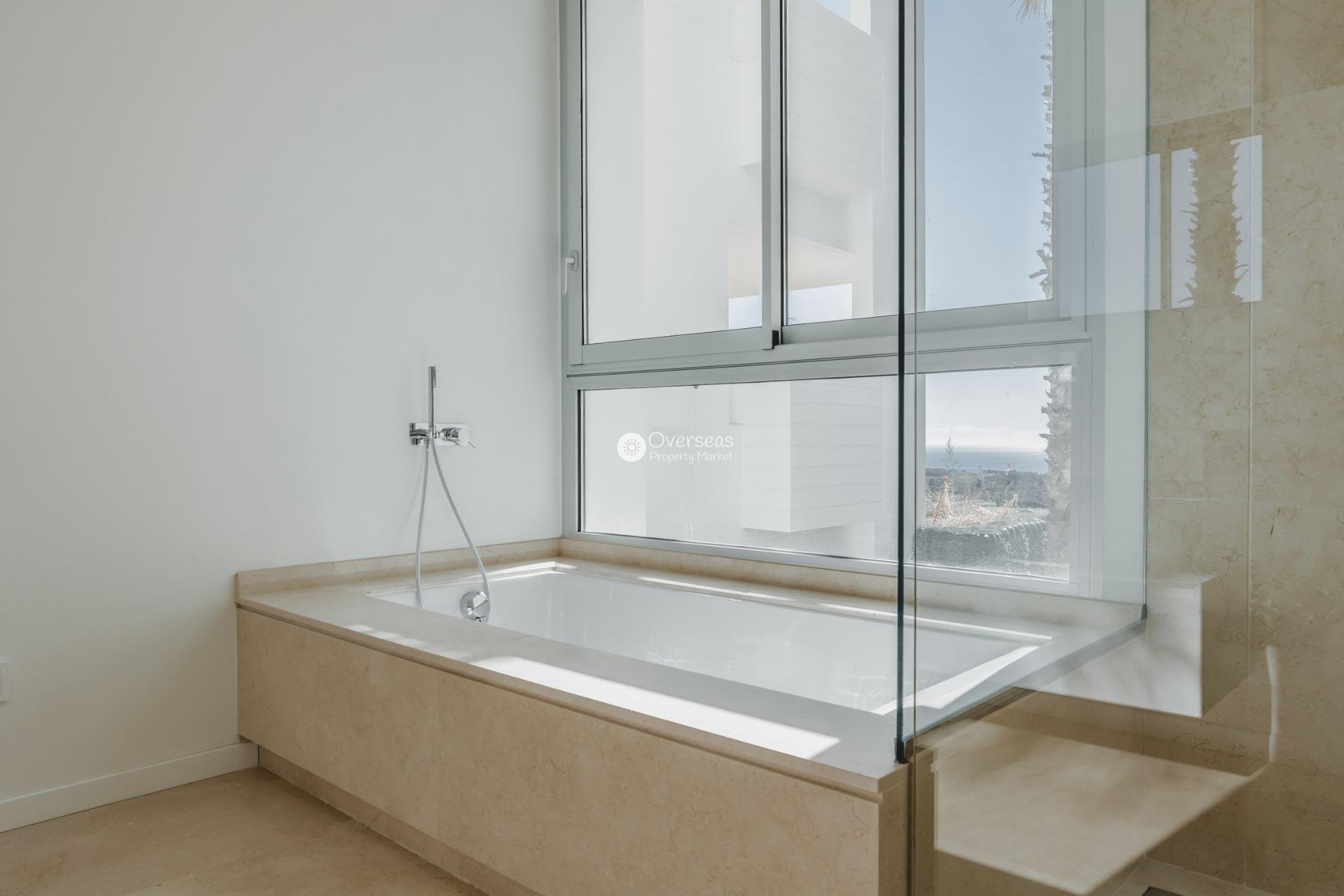 Obra nueva - Ground floor apartment -
Benahavís