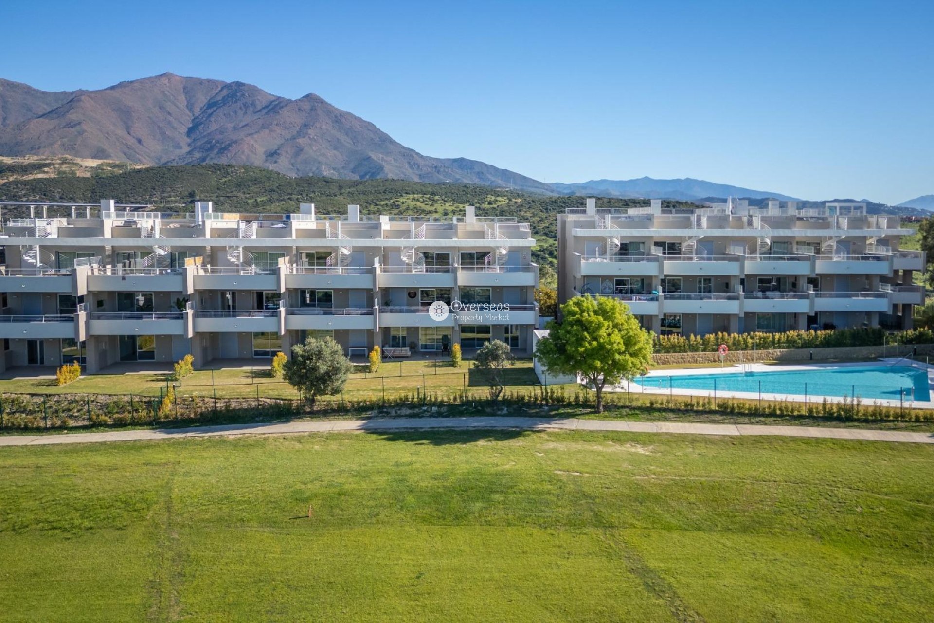 Obra nueva - Ground floor apartment -
Estepona