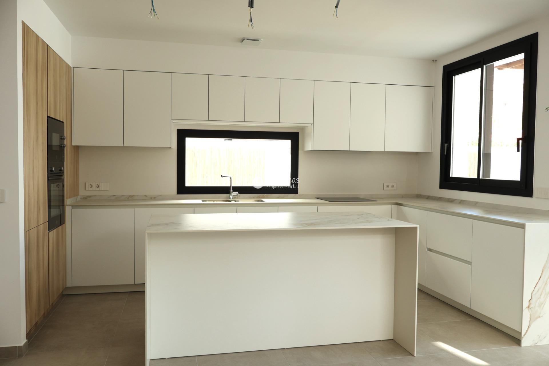 Obra nueva - Villa -
Alfas del Pi