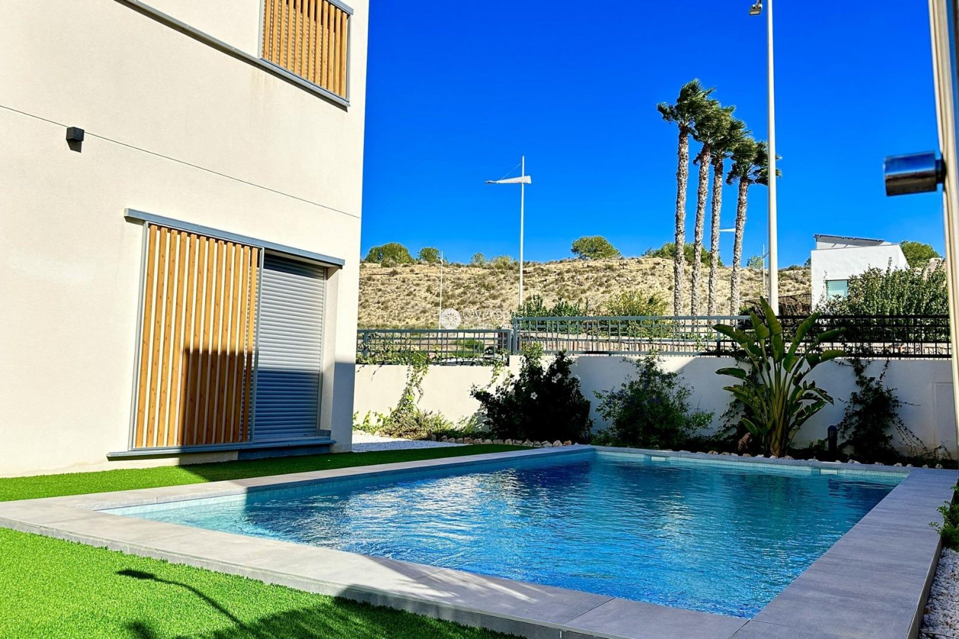 Obra nueva - Villa -
Algorfa