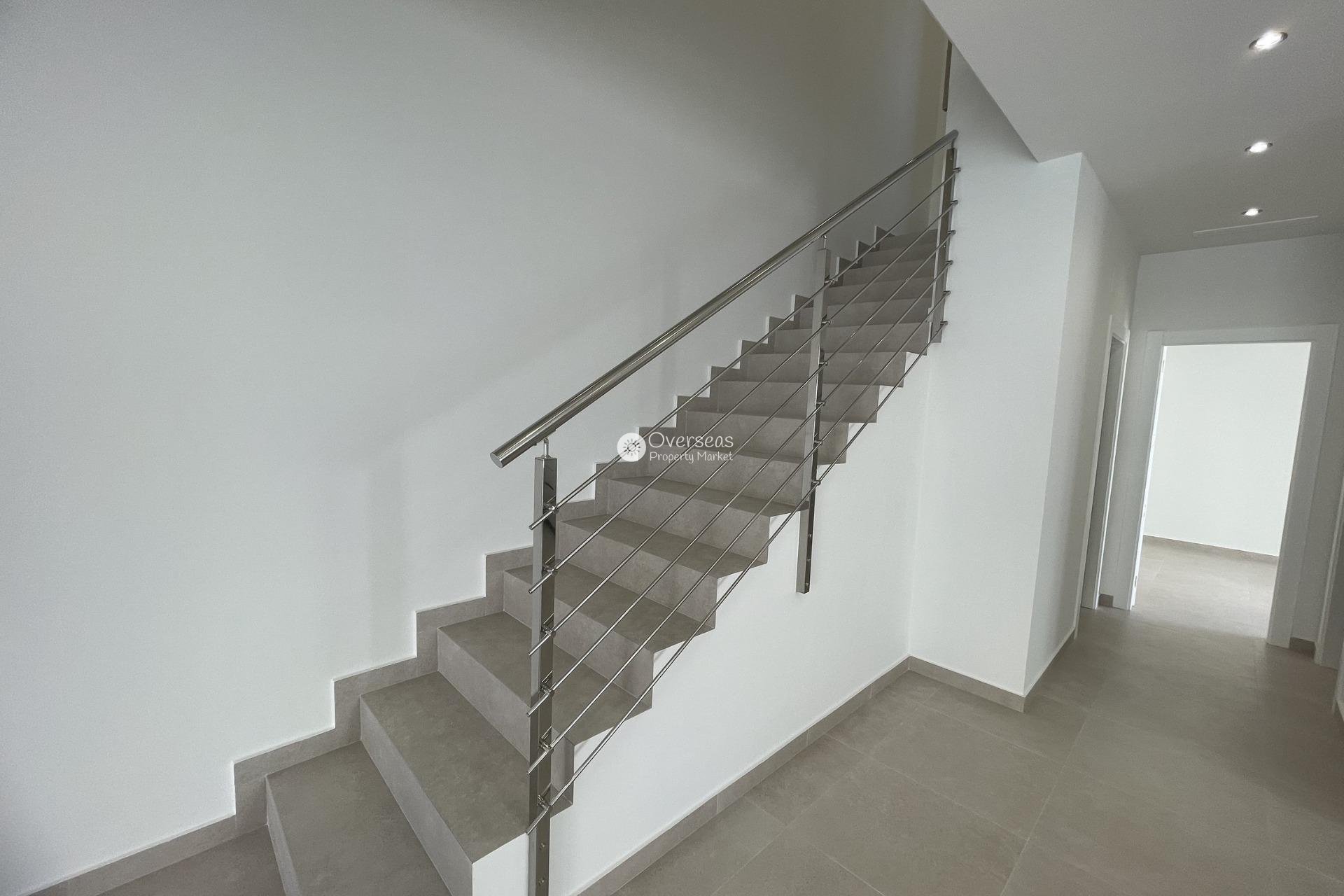 Obra nueva - Villa -
Almoradi