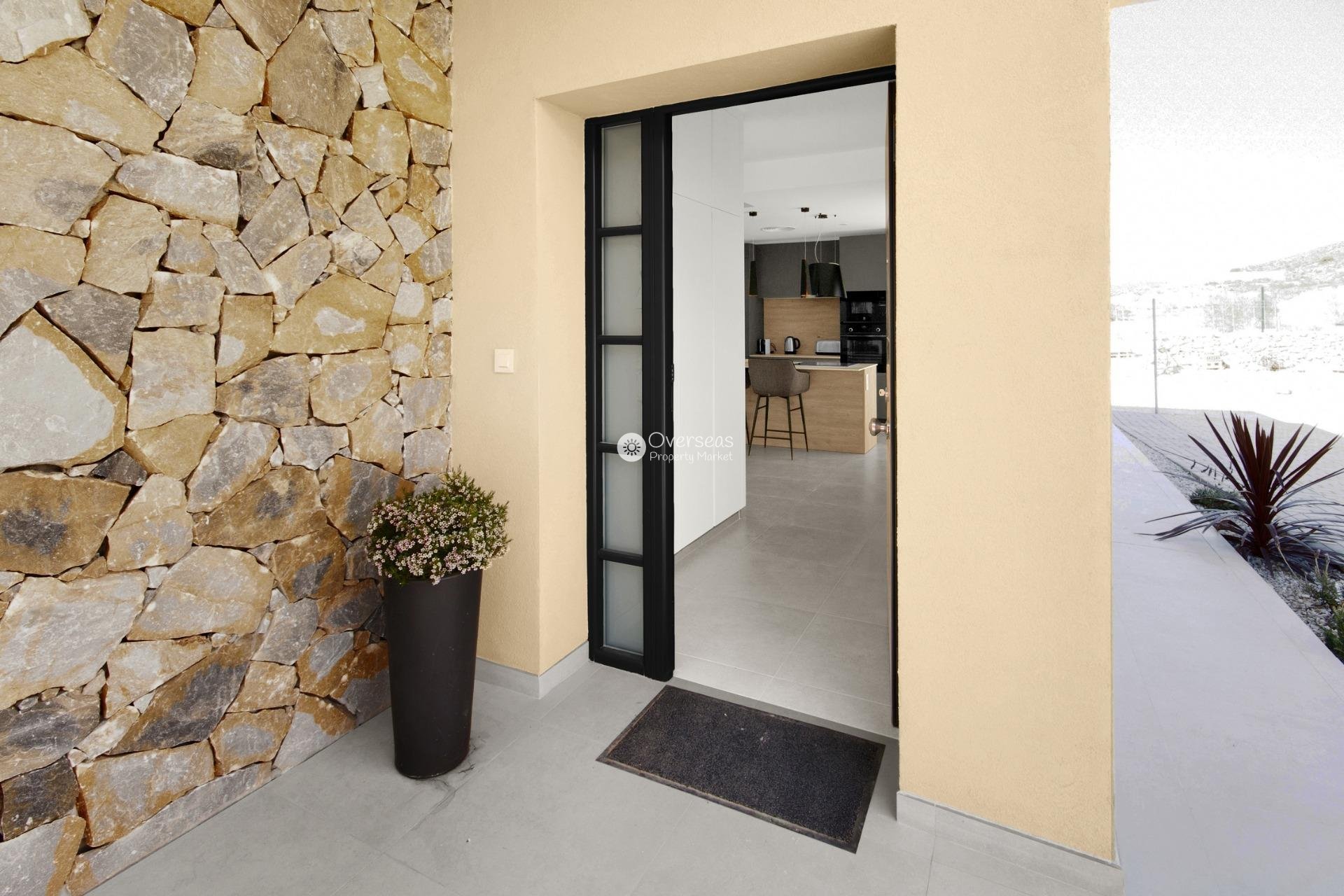 Obra nueva - Villa -
Baños y Mendigo