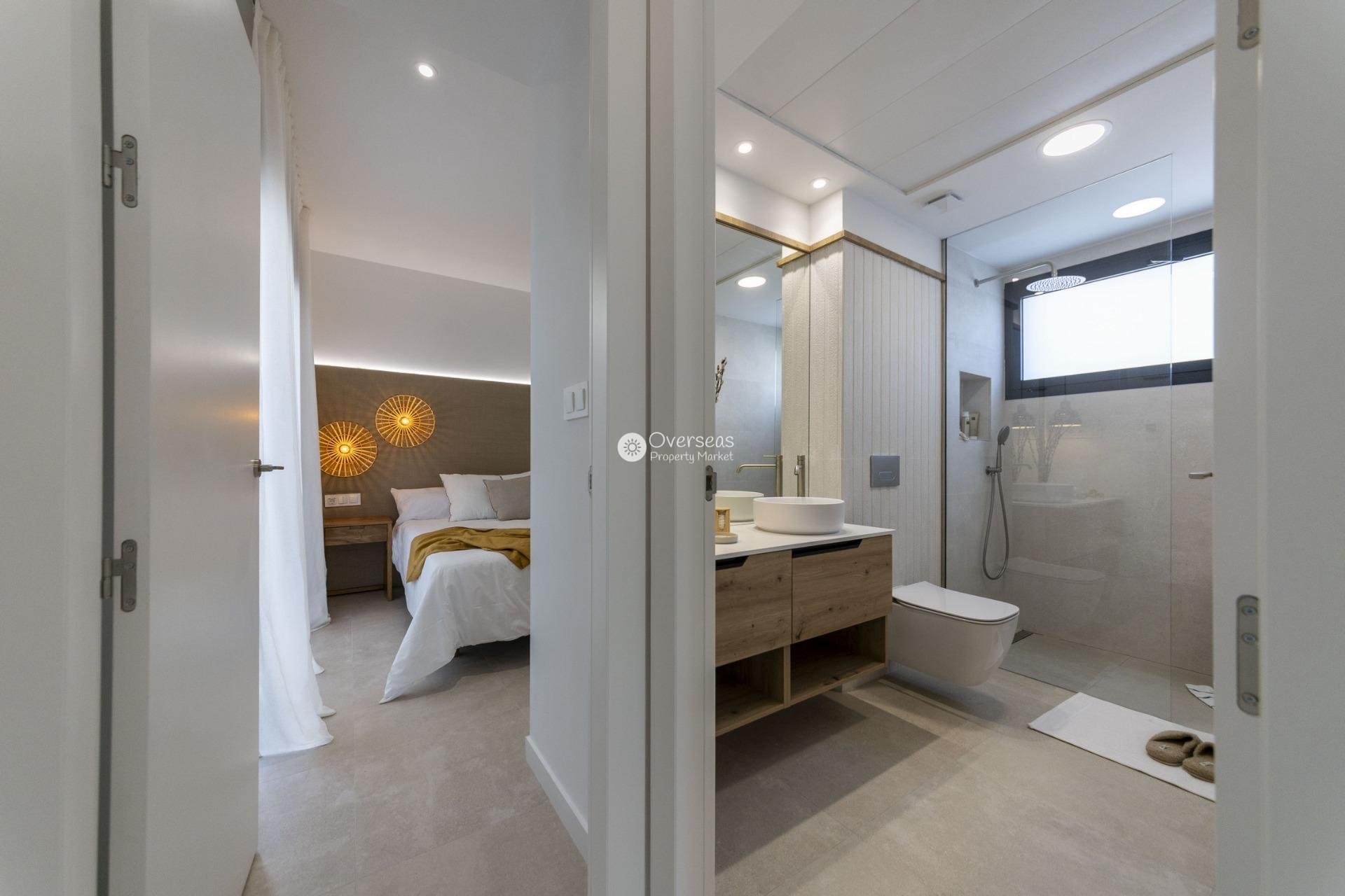 Obra nueva - Villa -
Baños y Mendigo