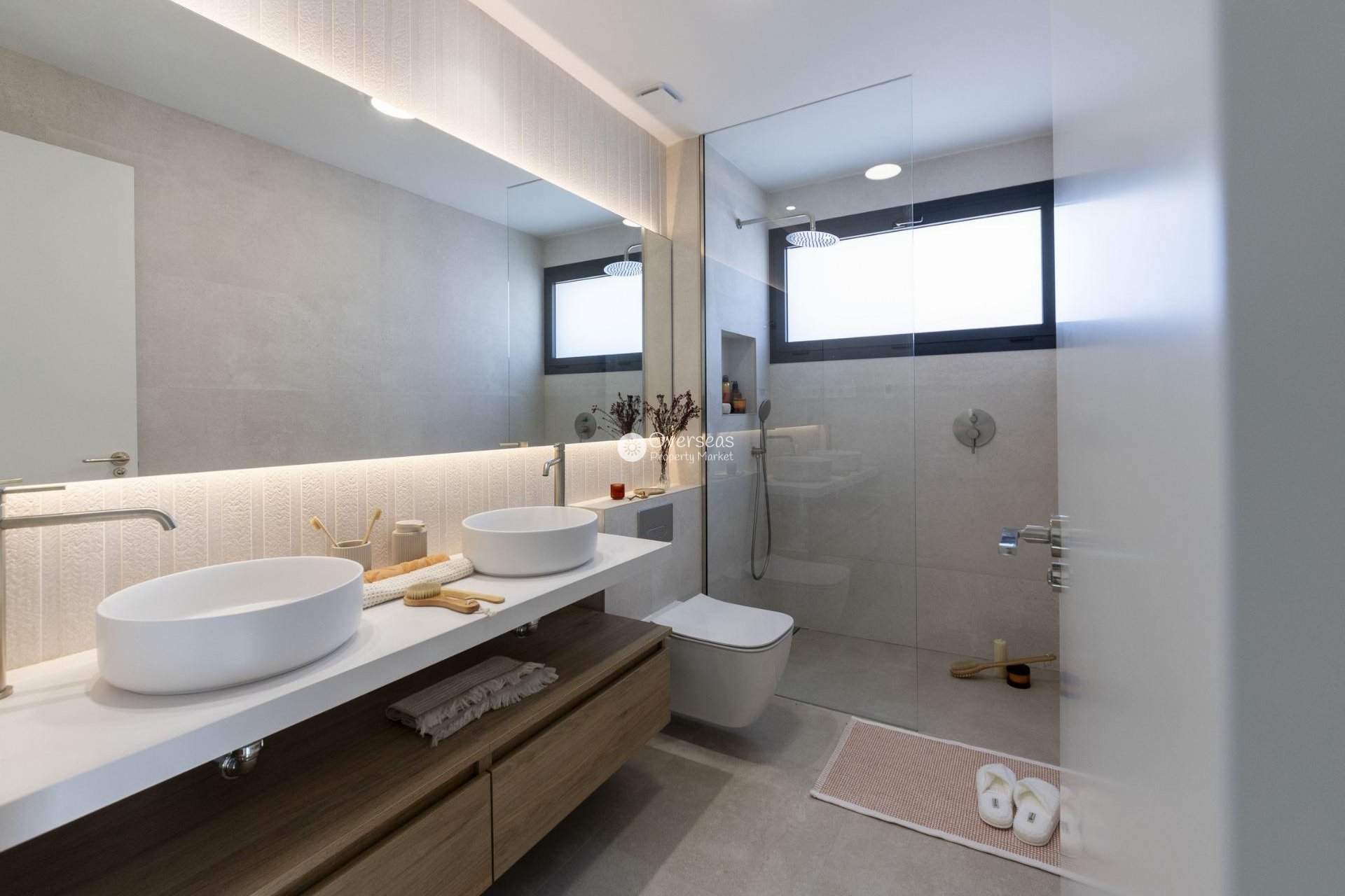 Obra nueva - Villa -
Baños y Mendigo