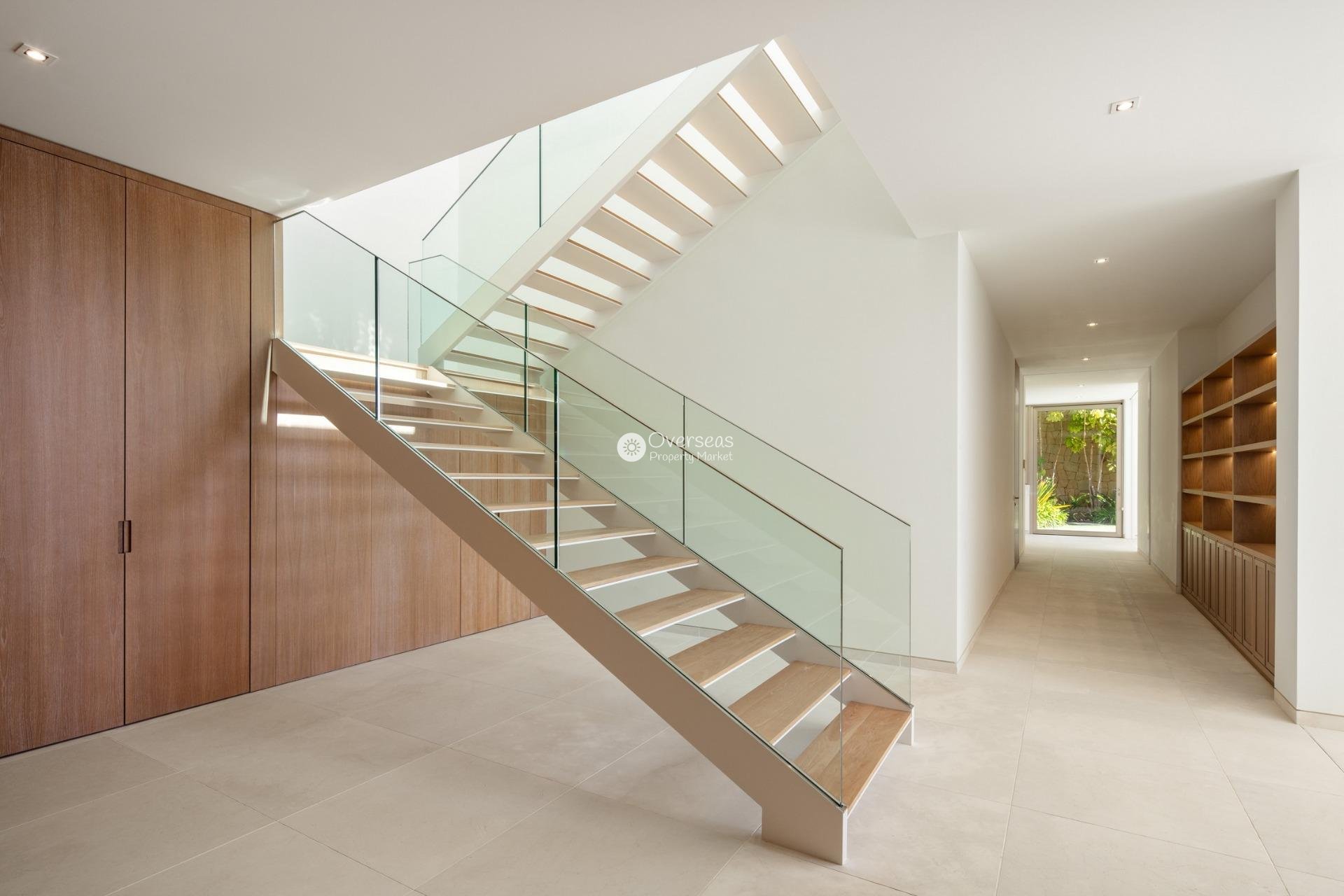 Obra nueva - Villa -
Casares - Pedregales