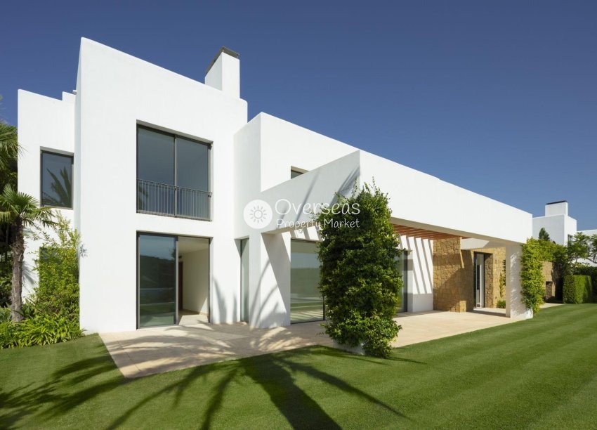 Obra nueva - Villa -
Casares