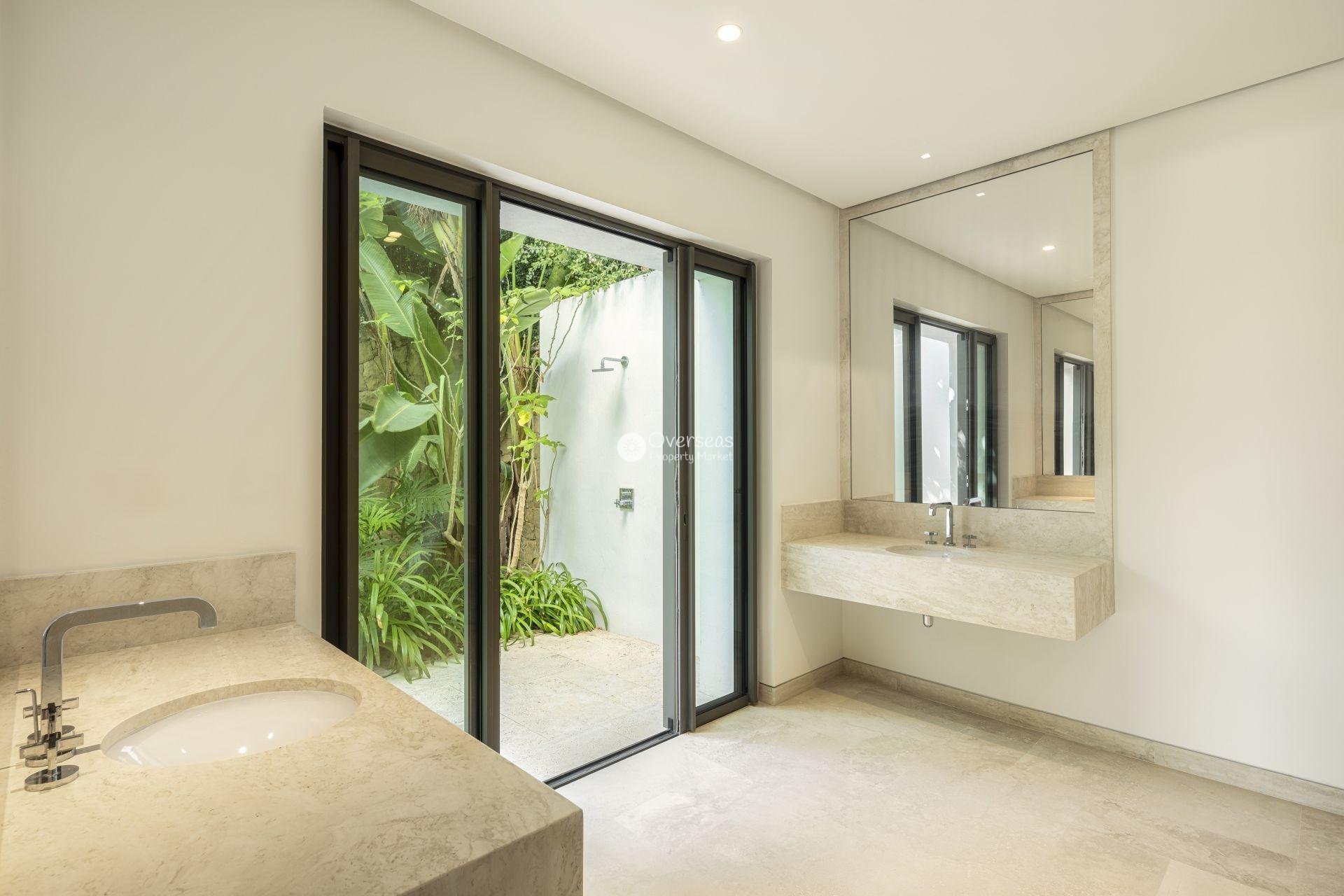 Obra nueva - Villa -
Casares