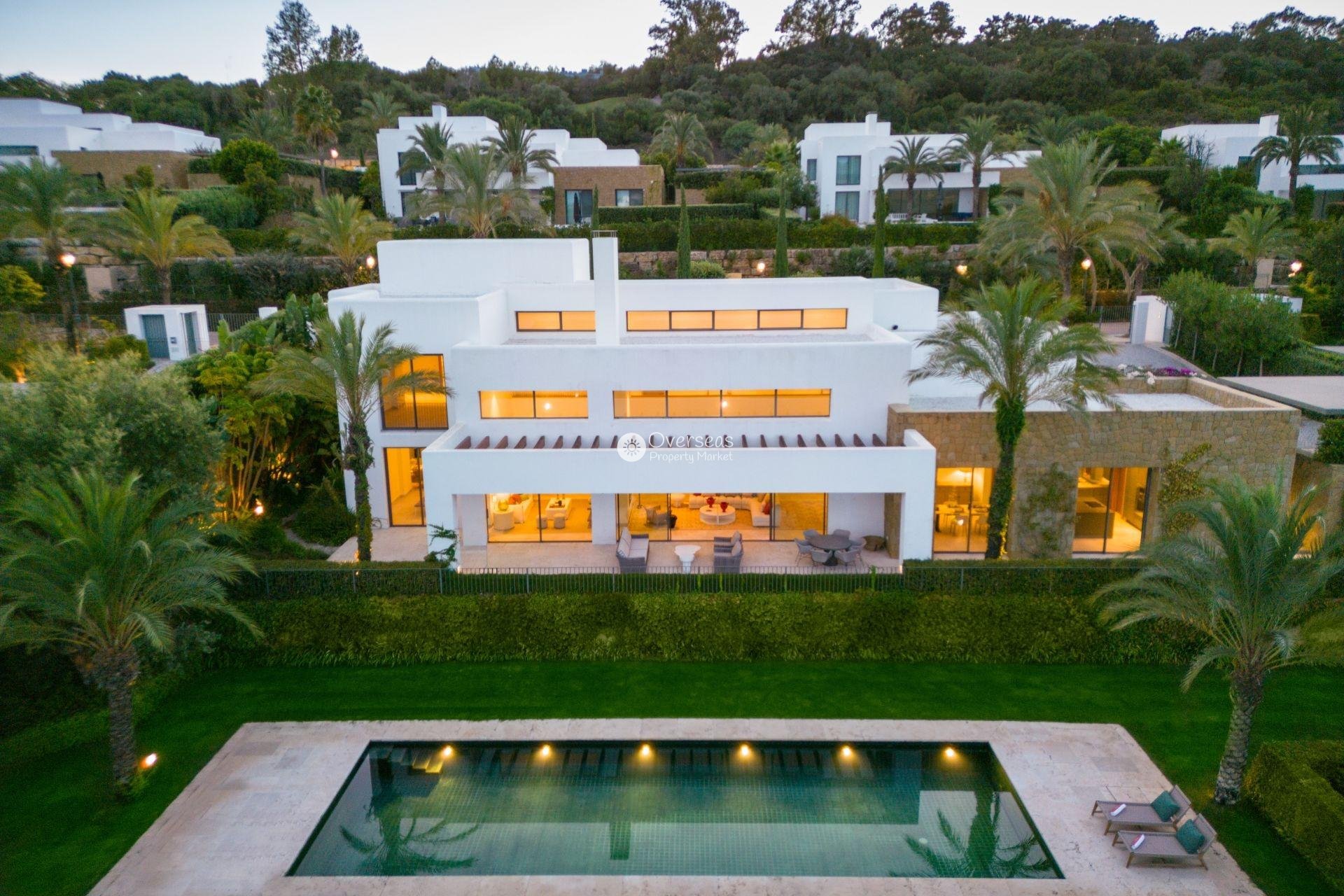 Obra nueva - Villa -
Casares