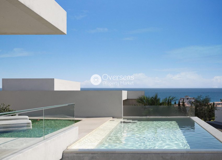 Obra nueva - Villa -
Estepona
