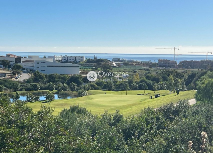 Obra nueva - Villa -
Estepona