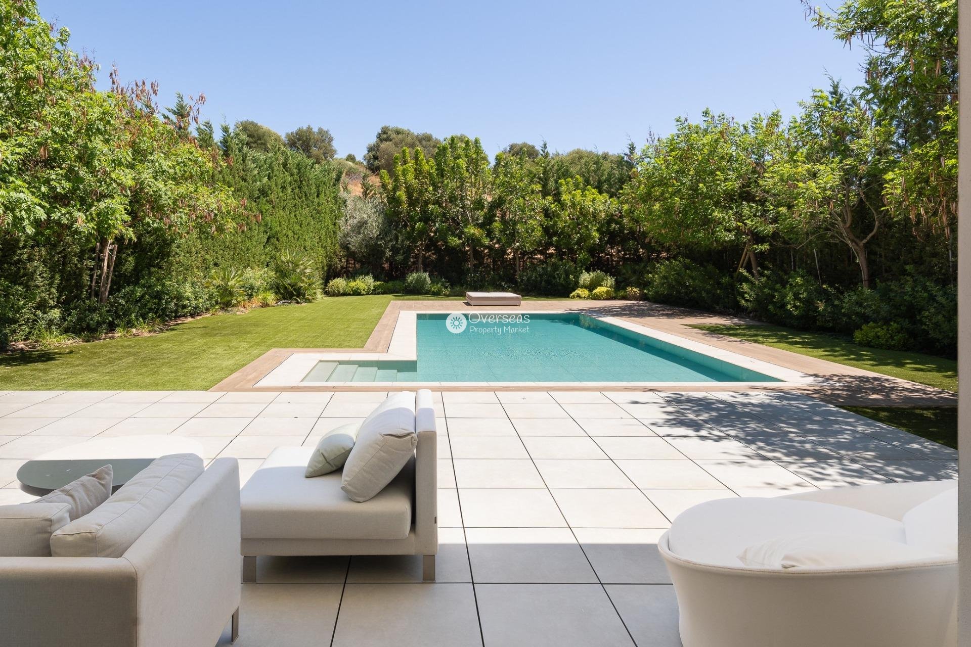 Obra nueva - Villa -
Estepona