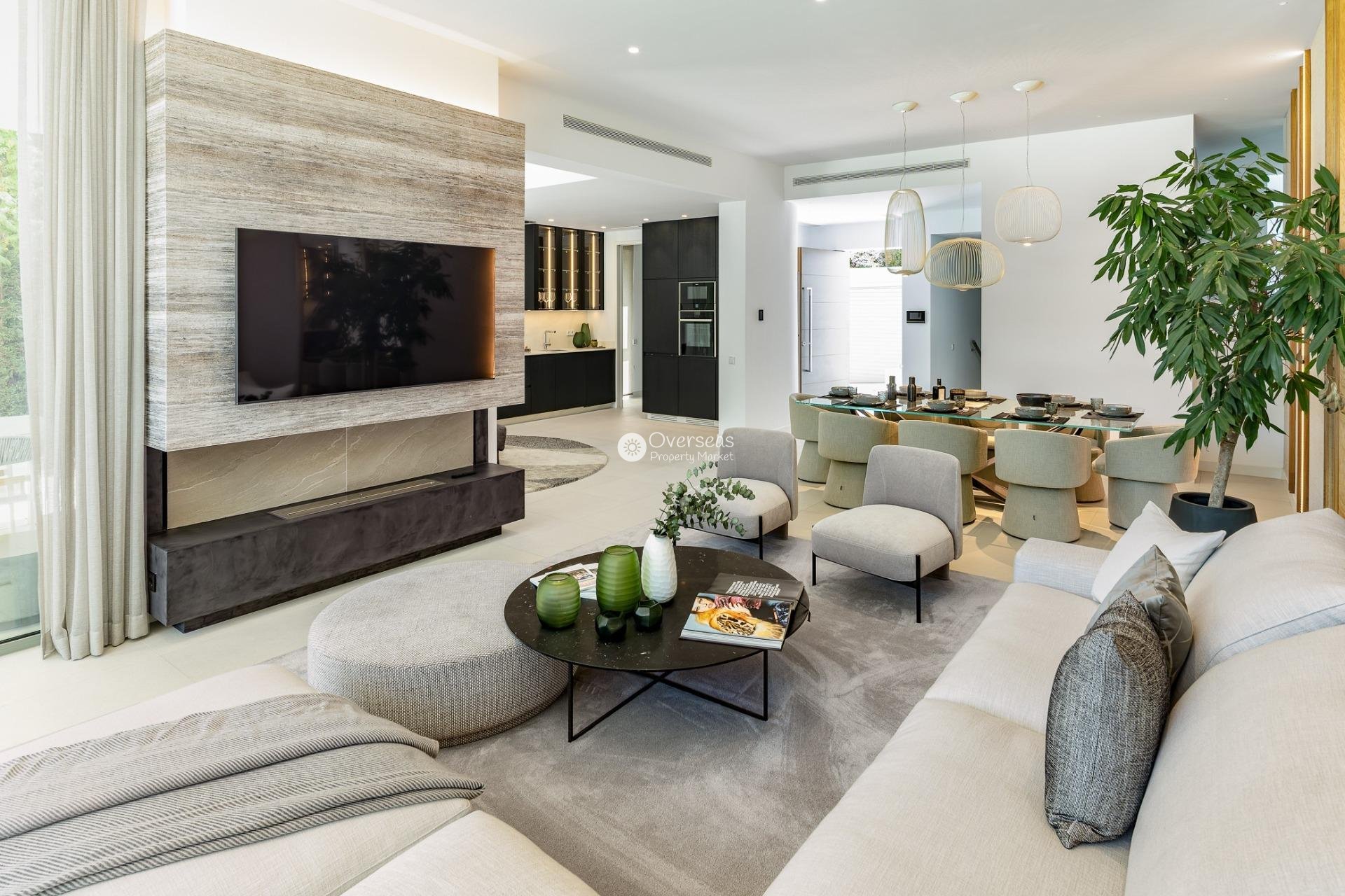 Obra nueva - Villa -
Estepona