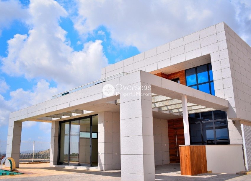 Obra nueva - Villa -
Finestrat