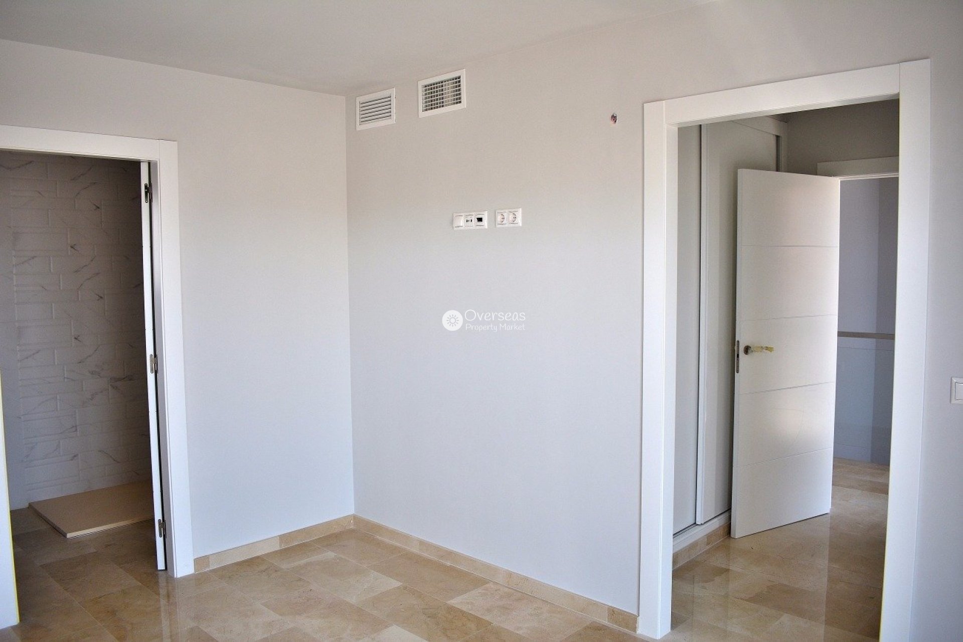 Obra nueva - Villa -
Finestrat