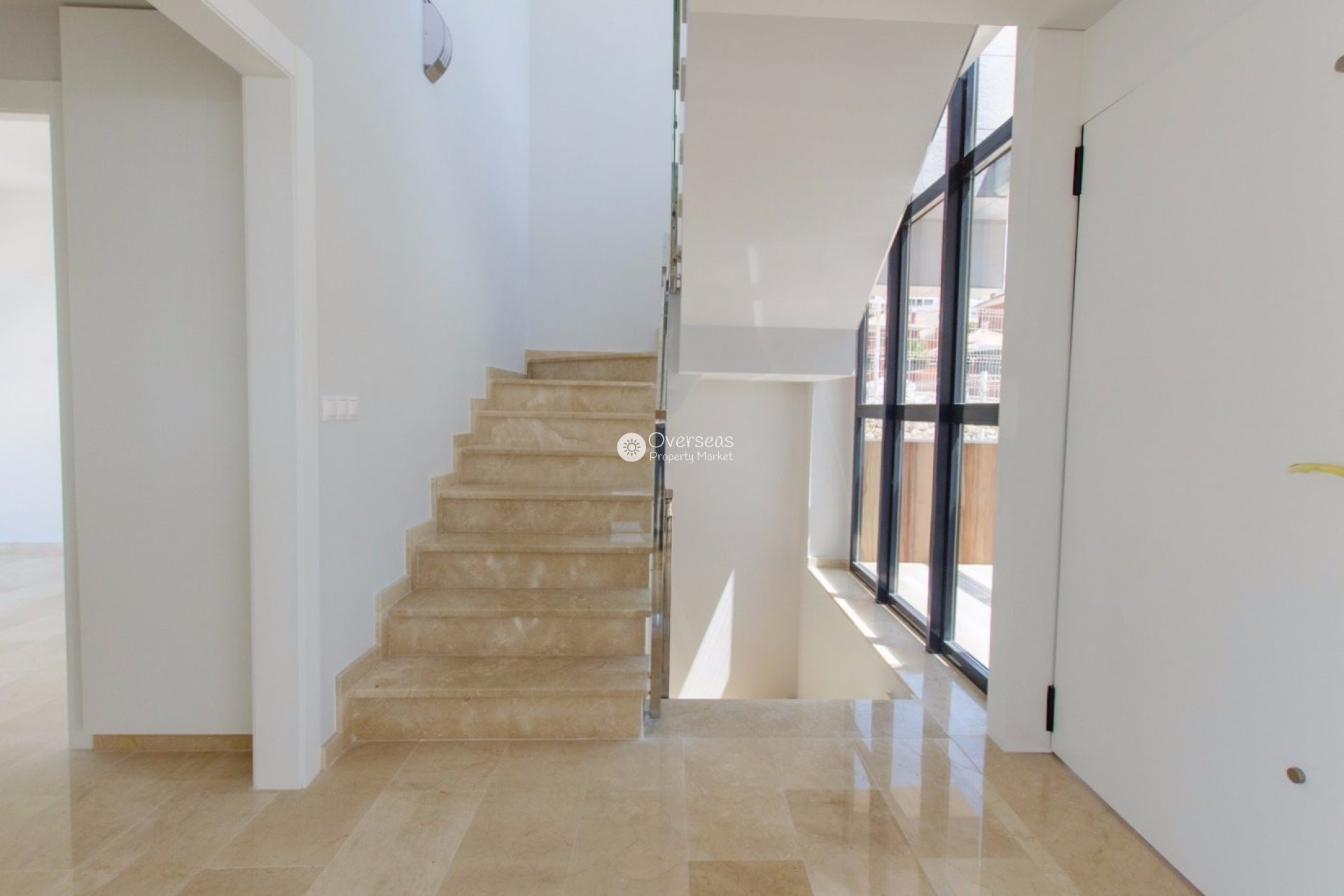 Obra nueva - Villa -
Finestrat