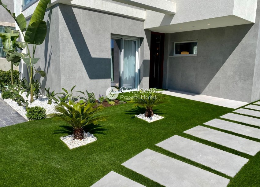 Obra nueva - Villa -
Finestrat