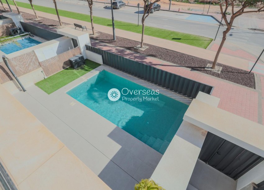 Obra nueva - Villa -
Los Alcazares