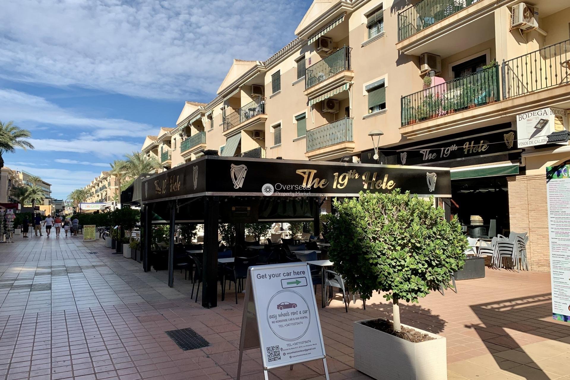 Obra nueva - Villa -
Los Alcazares