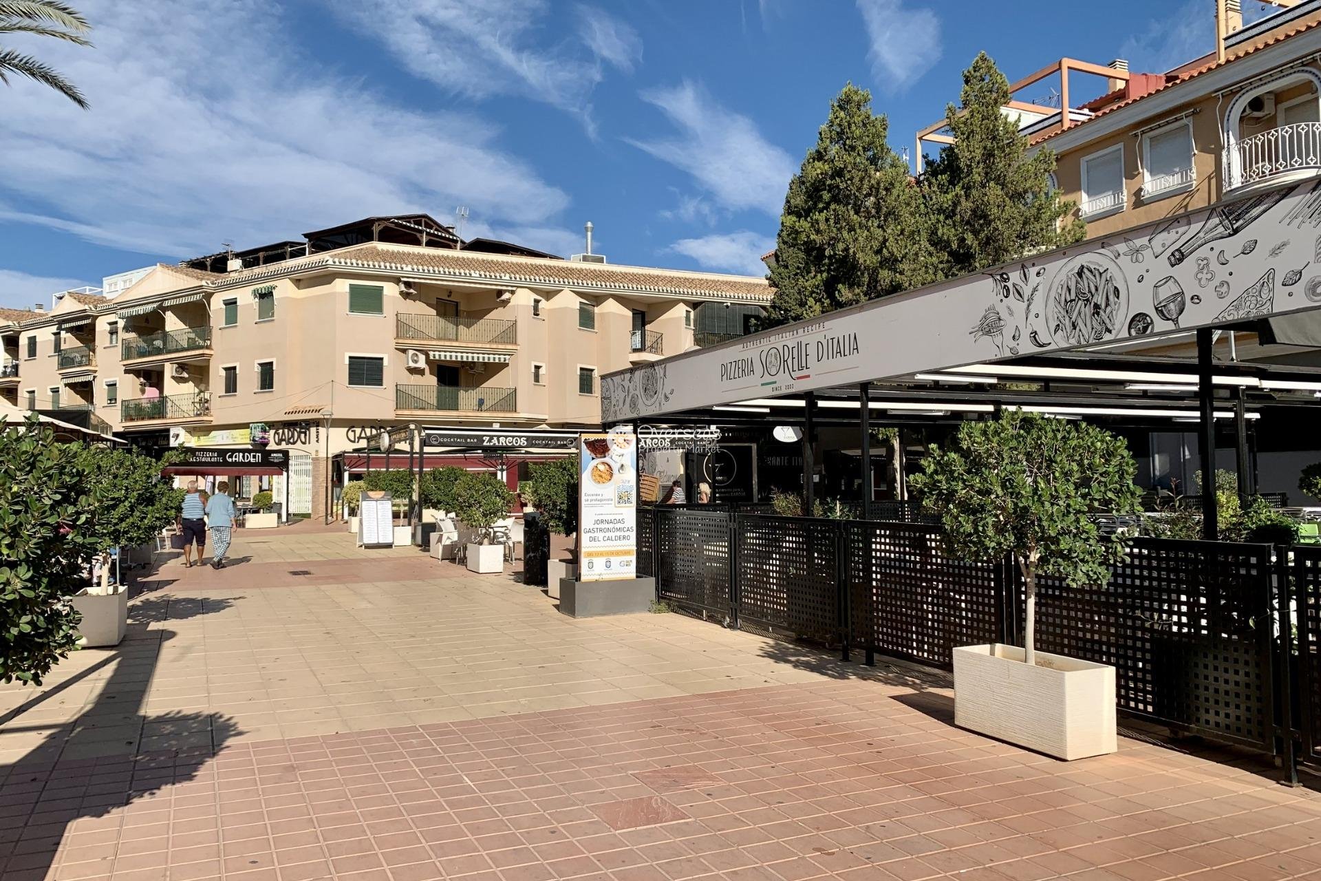 Obra nueva - Villa -
Los Alcazares