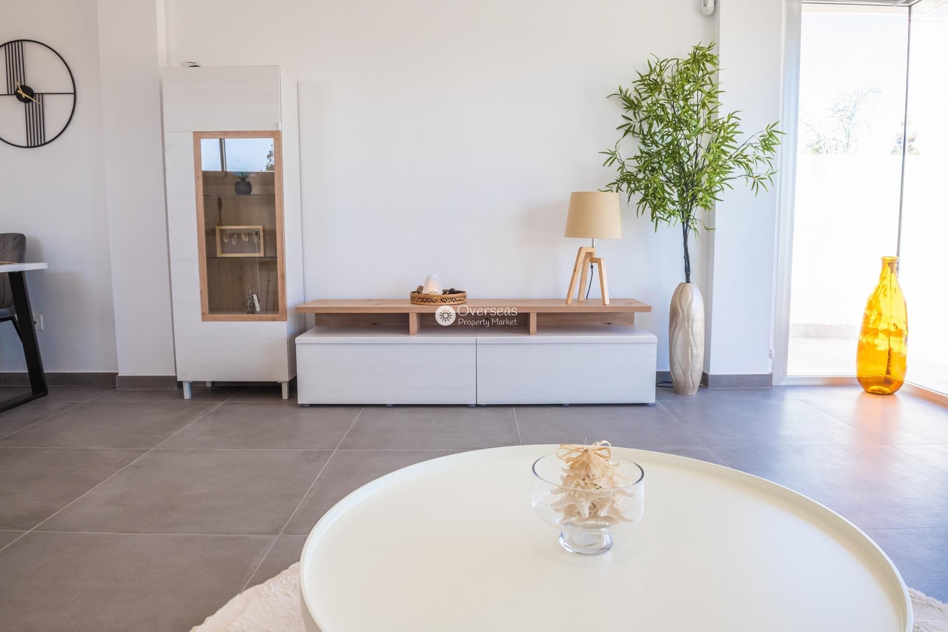 Obra nueva - Villa -
Los Alcazares