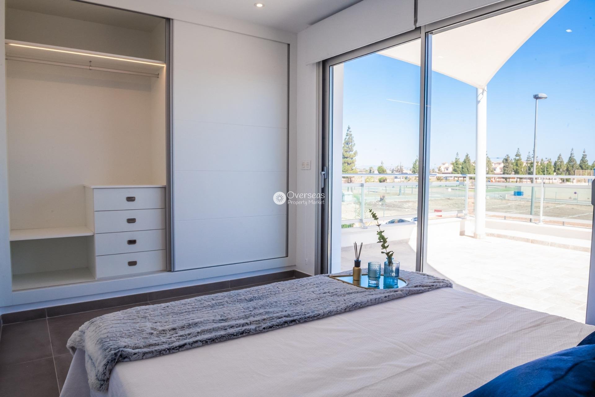 Obra nueva - Villa -
Los Alcazares