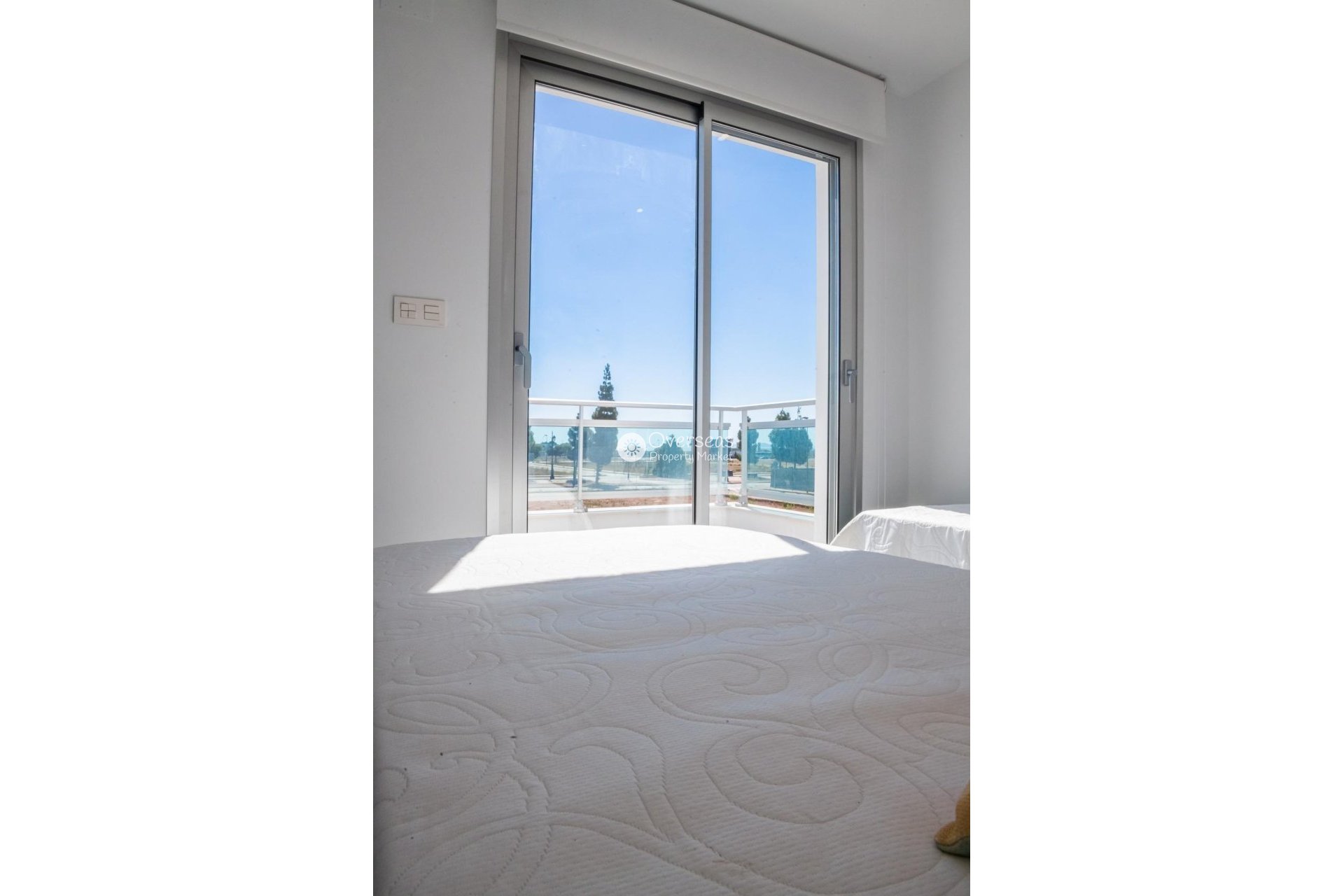 Obra nueva - Villa -
Los Alcazares