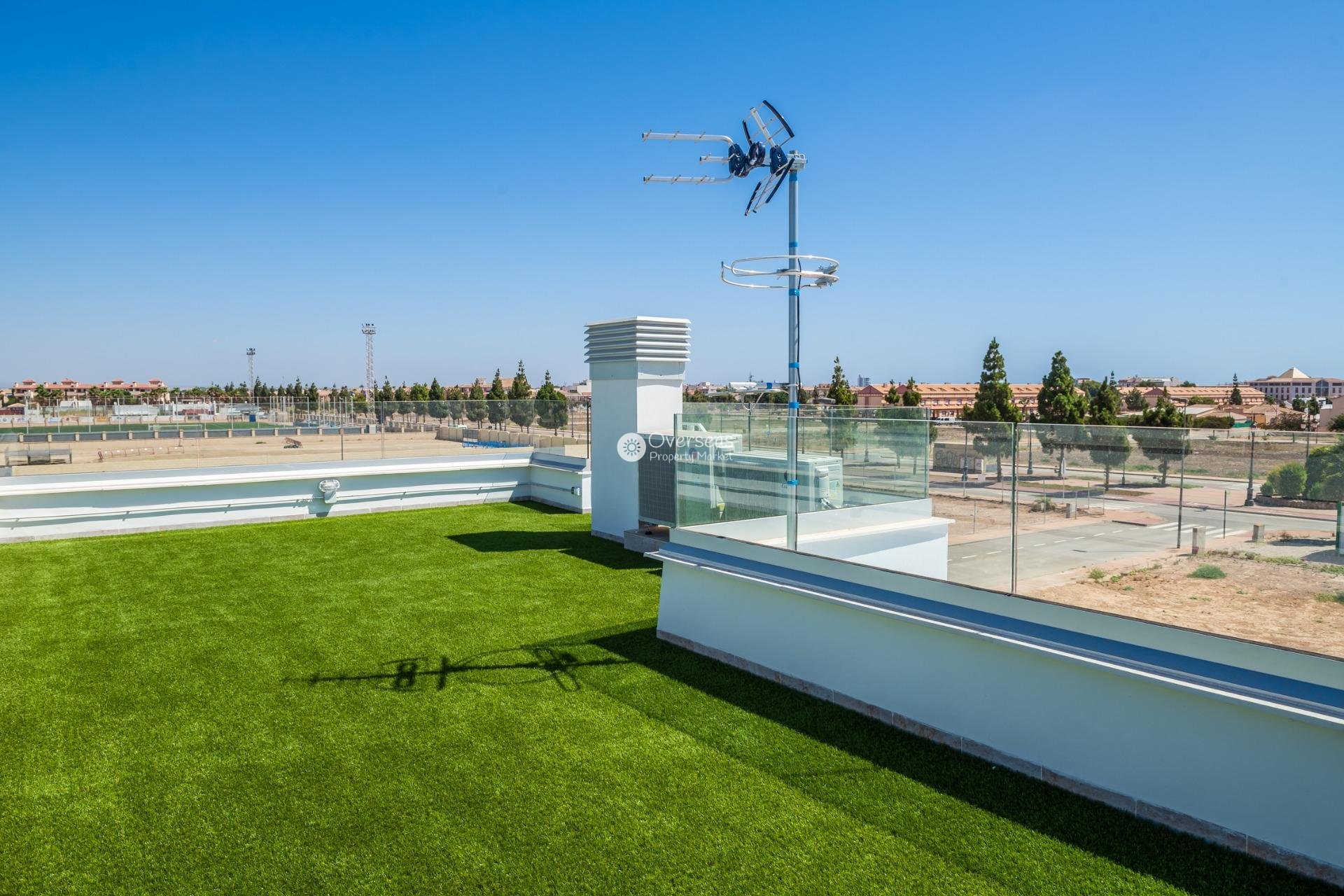 Obra nueva - Villa -
Los Alcazares