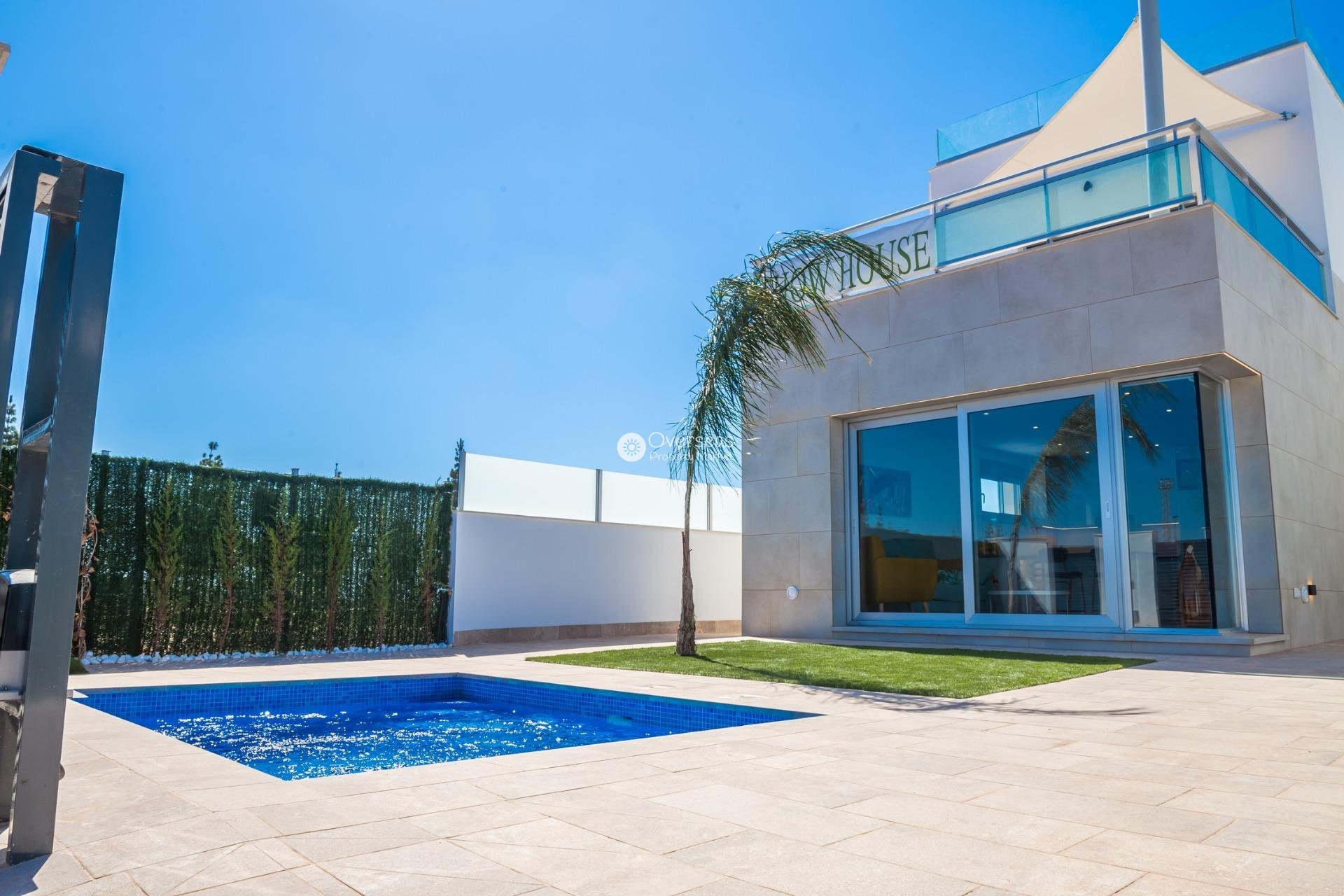Obra nueva - Villa -
Los Alcazares