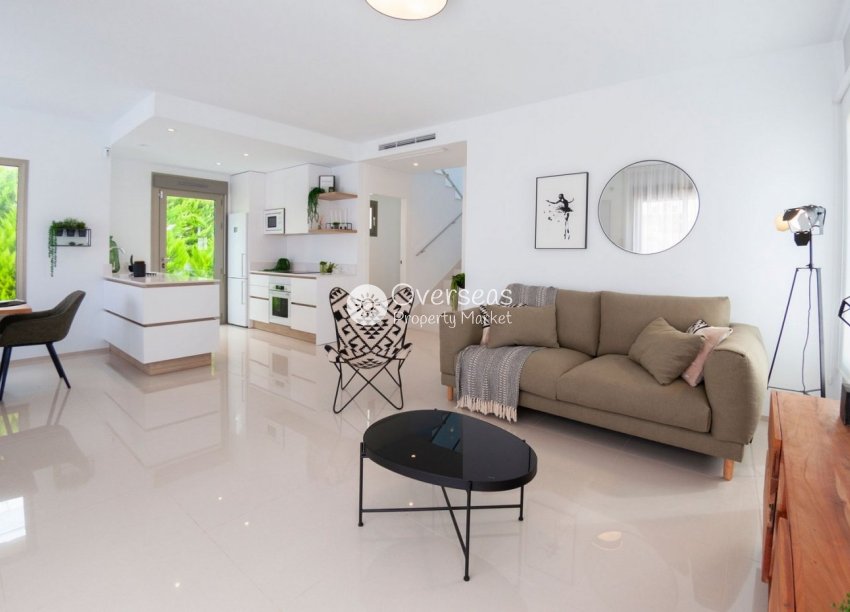 Obra nueva - Villa -
Los Alcazares