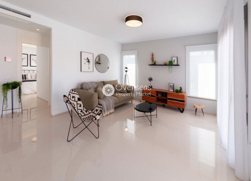 Obra nueva - Villa -
Los Alcazares