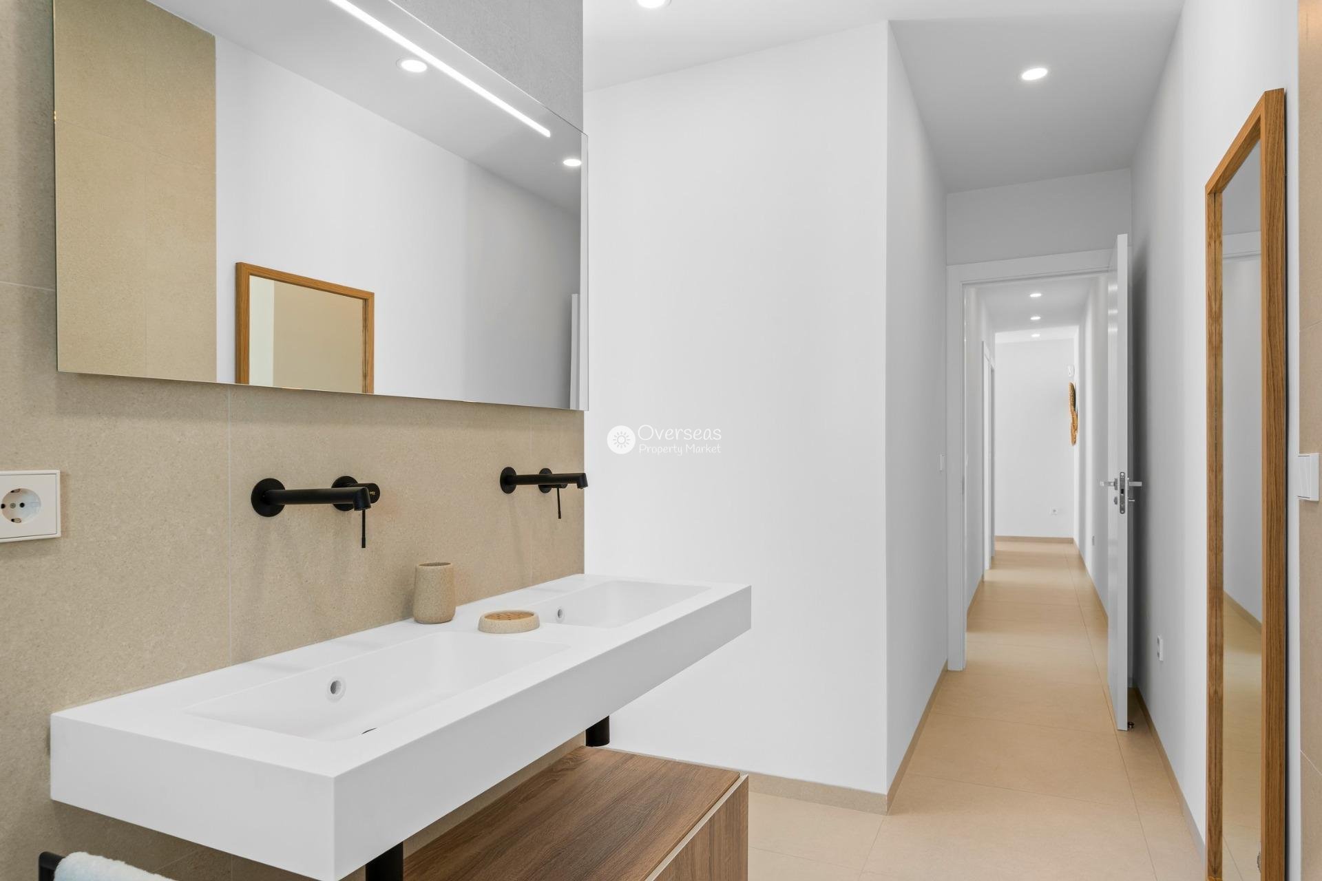 Obra nueva - Villa -
Los Alcazares