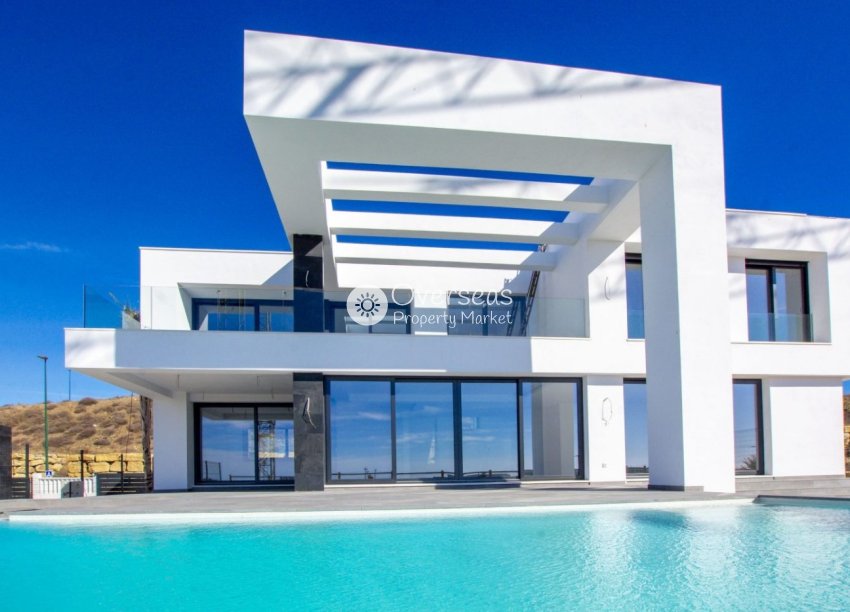 Obra nueva - Villa -
Málaga
