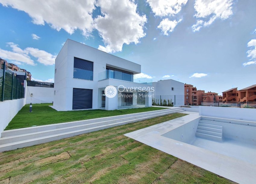 Obra nueva - Villa -
Manilva