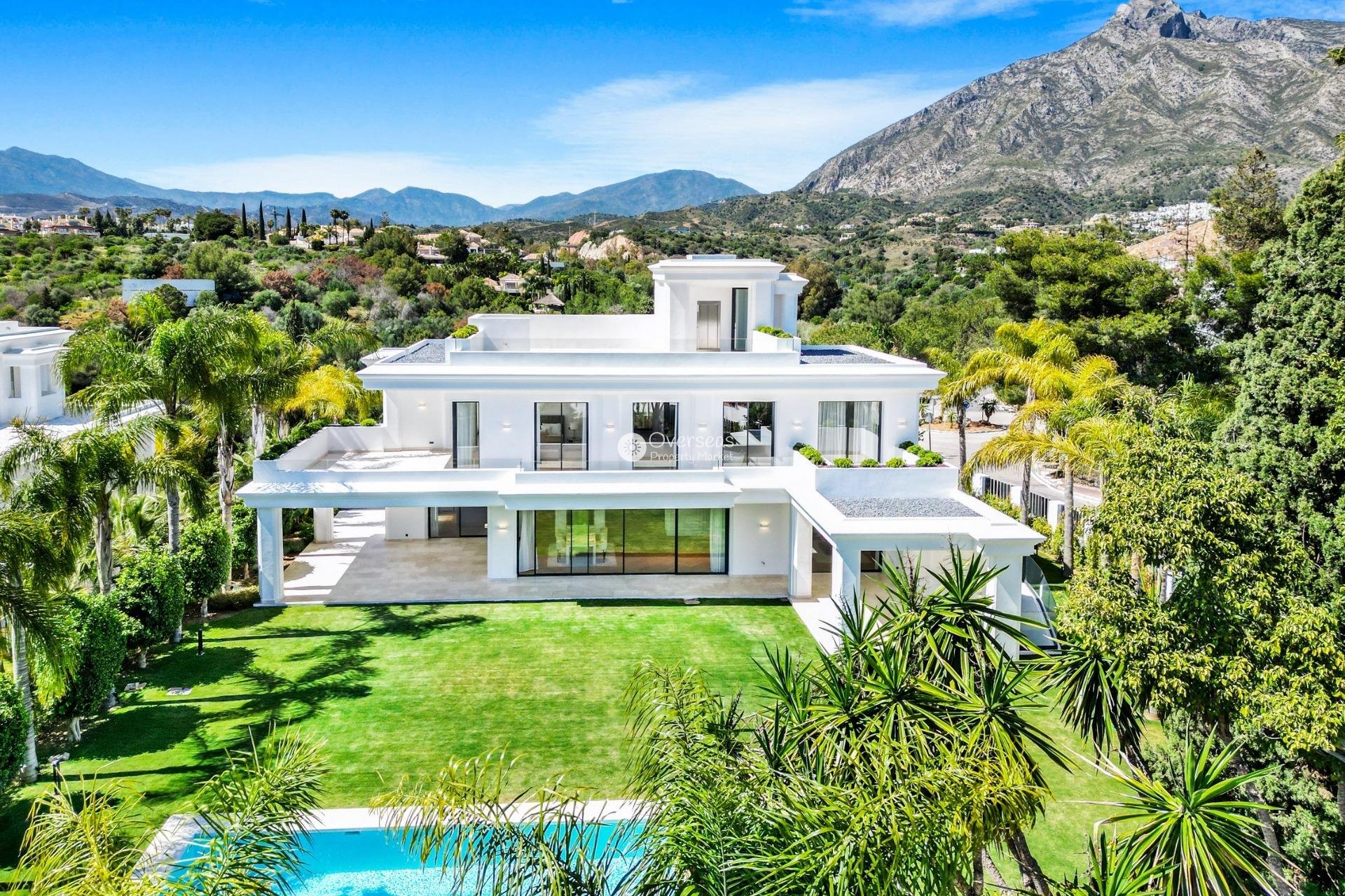 Obra nueva - Villa -
Marbella