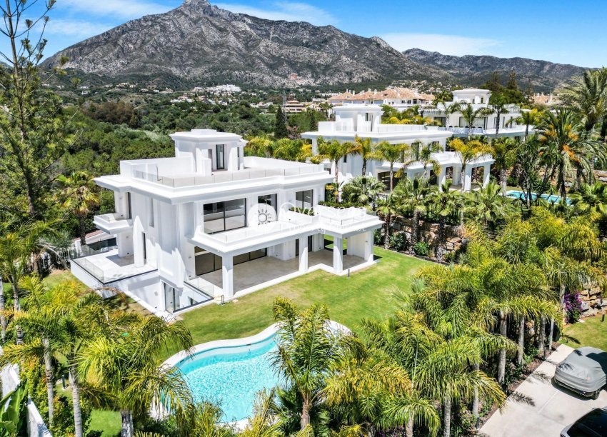Obra nueva - Villa -
Marbella