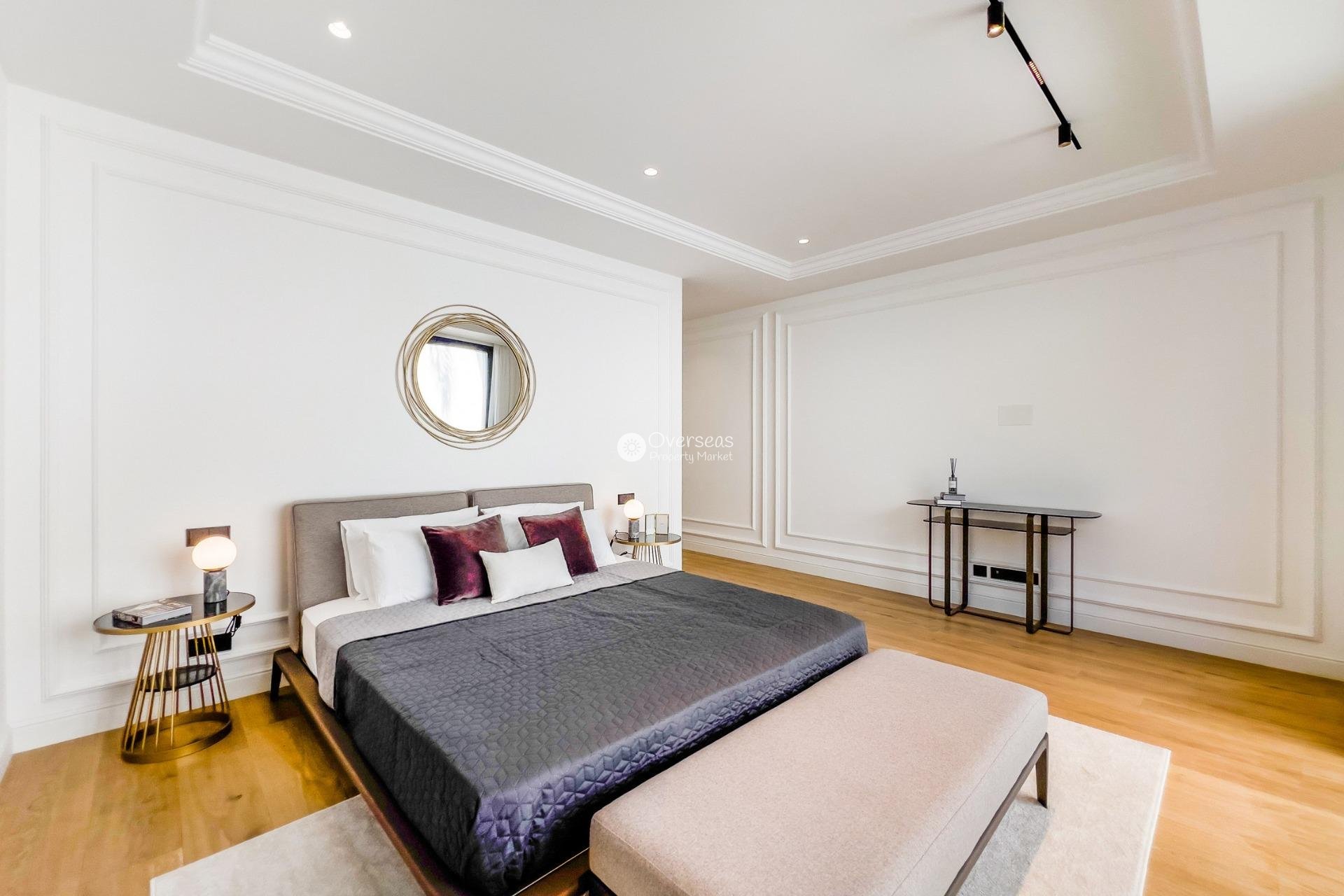 Obra nueva - Villa -
Marbella