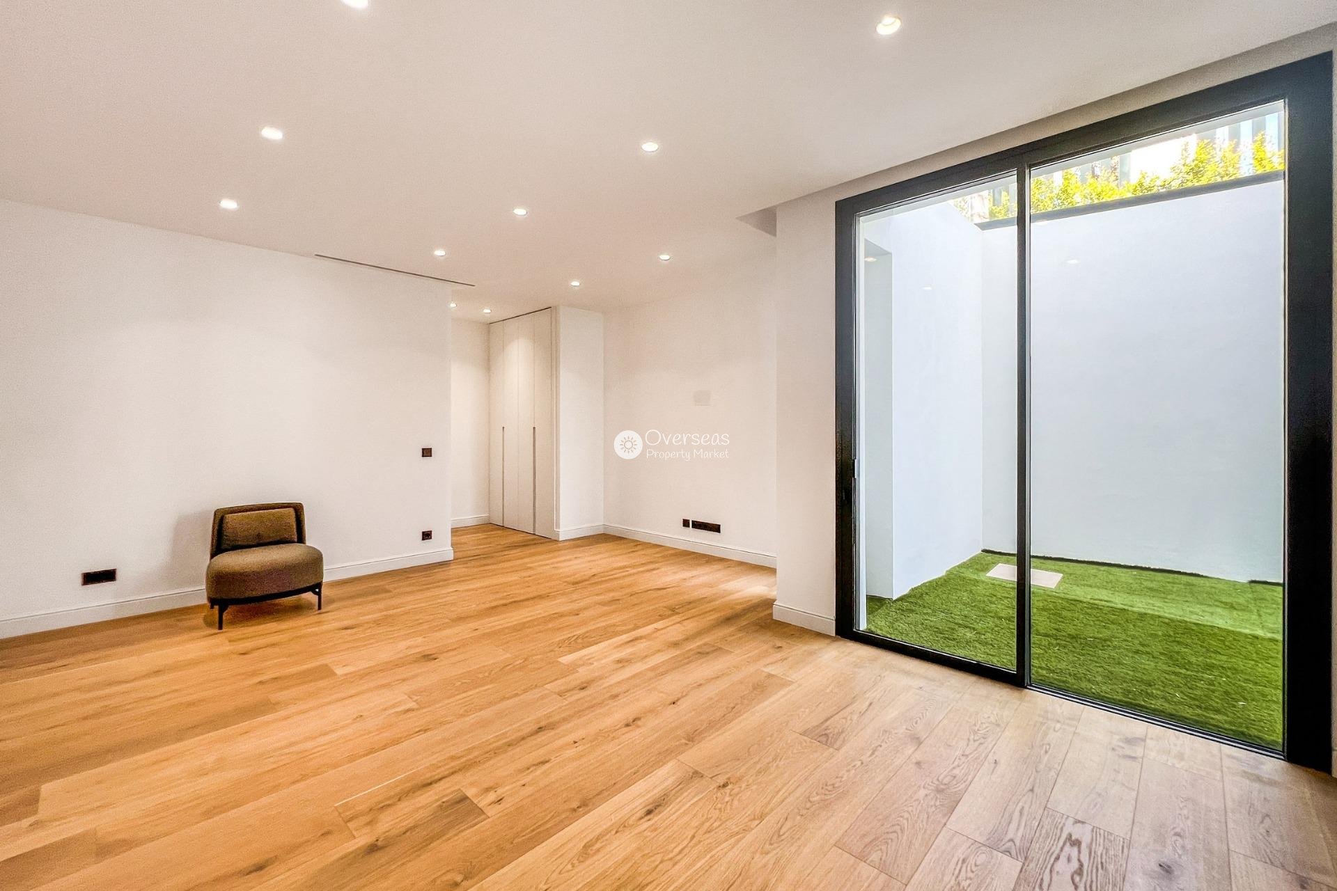 Obra nueva - Villa -
Marbella