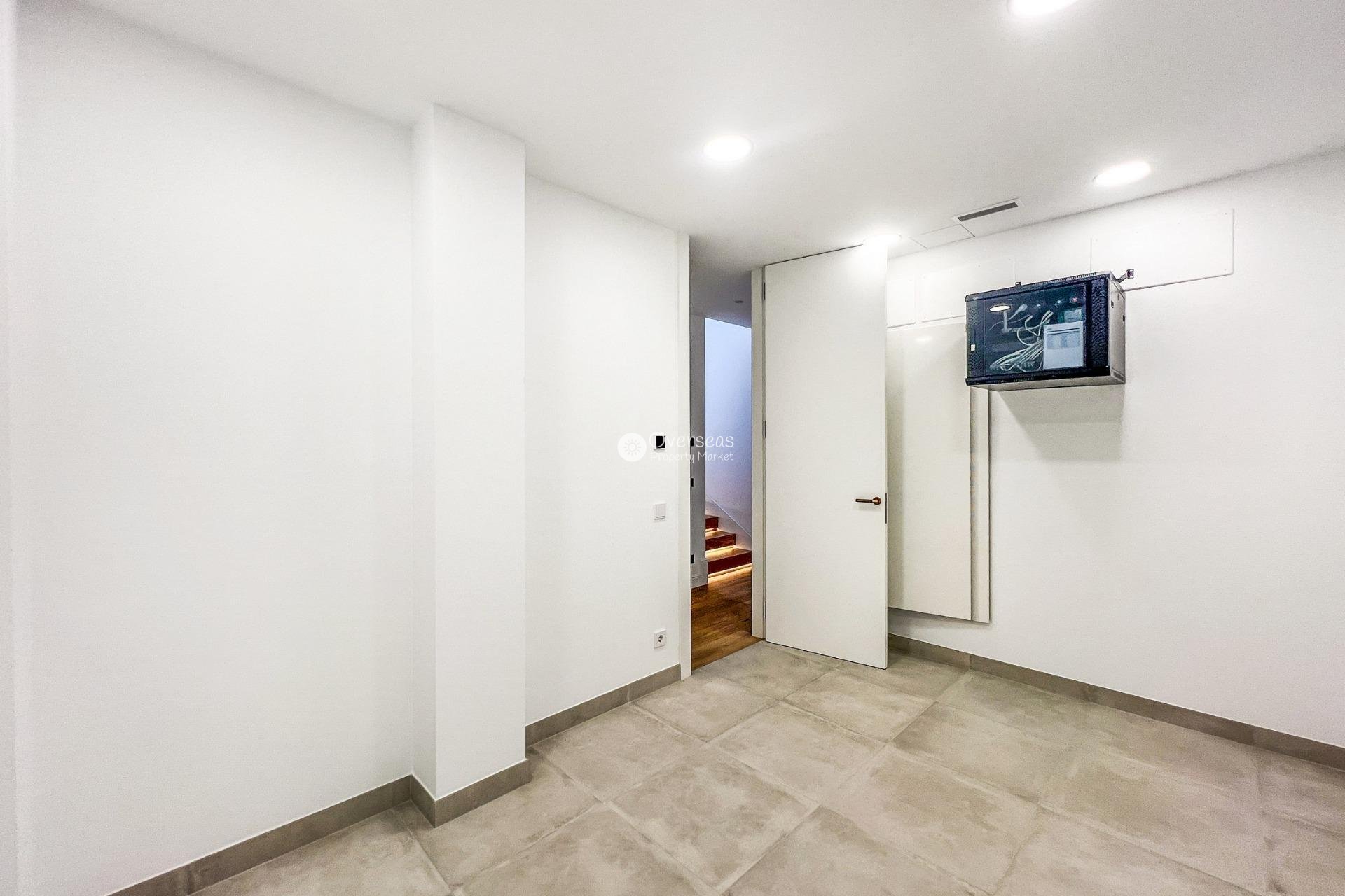 Obra nueva - Villa -
Marbella