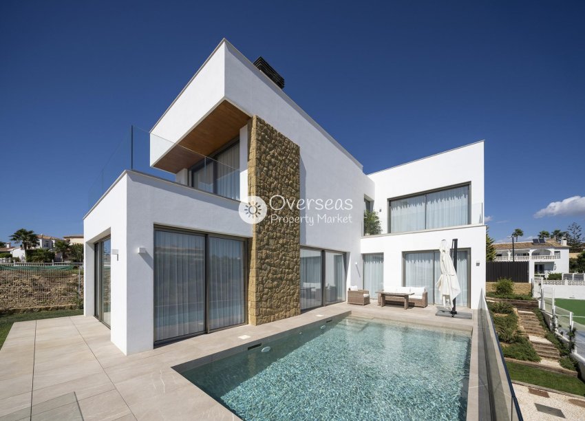 Obra nueva - Villa -
Mijas