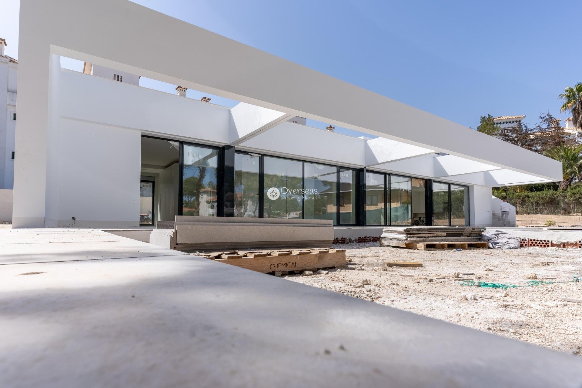 Obra nueva - Villa -
Orihuela Costa - Las Filipinas