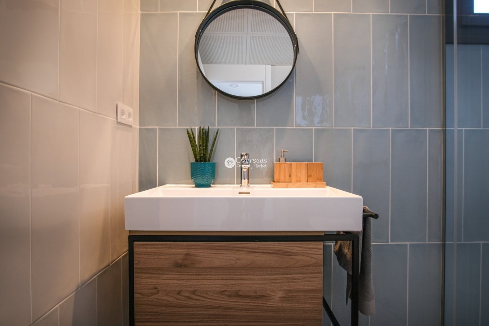 Obra nueva - Villa -
Polop