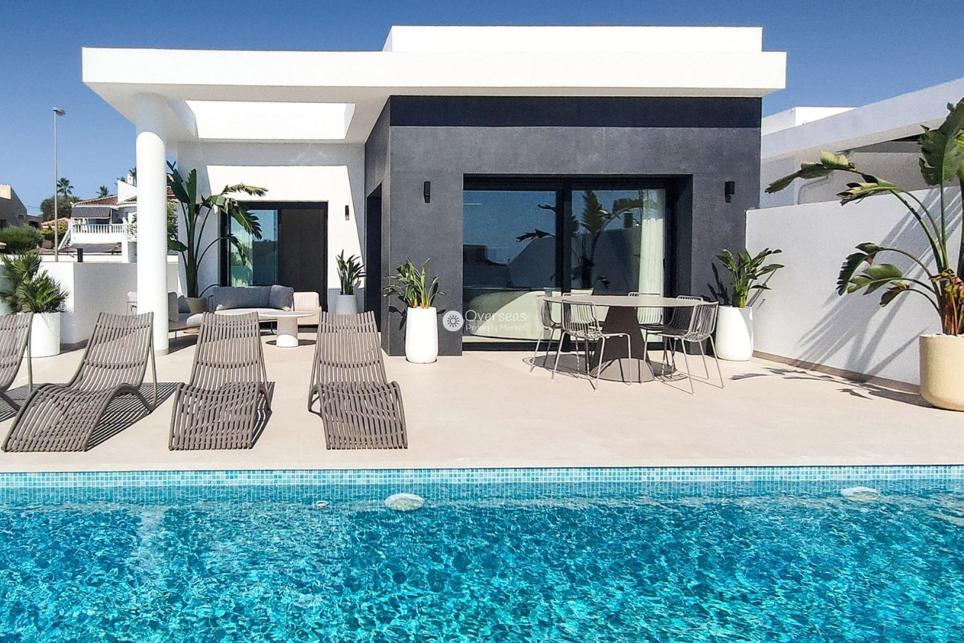 Obra nueva - Villa -
Rojales