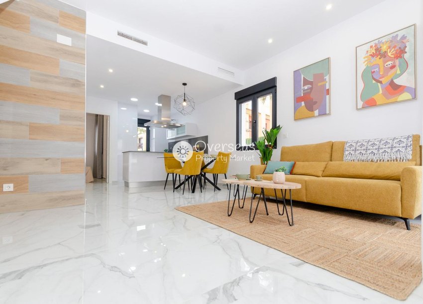 Obra nueva - Villa -
Torrevieja