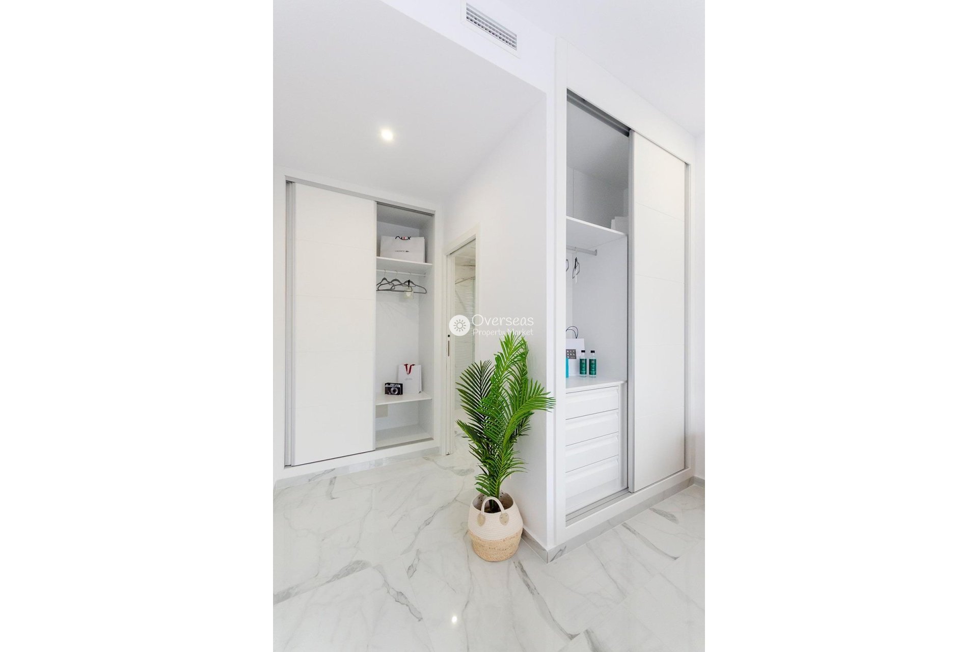 Obra nueva - Villa -
Torrevieja