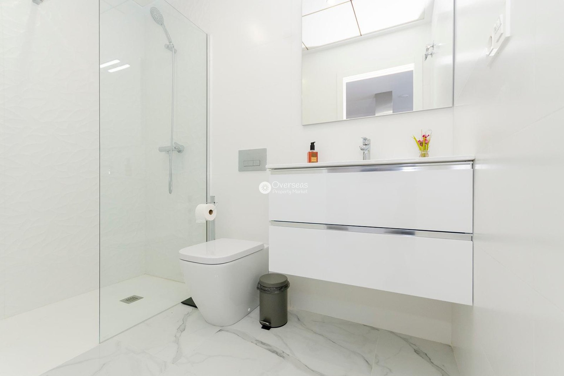 Obra nueva - Villa -
Torrevieja