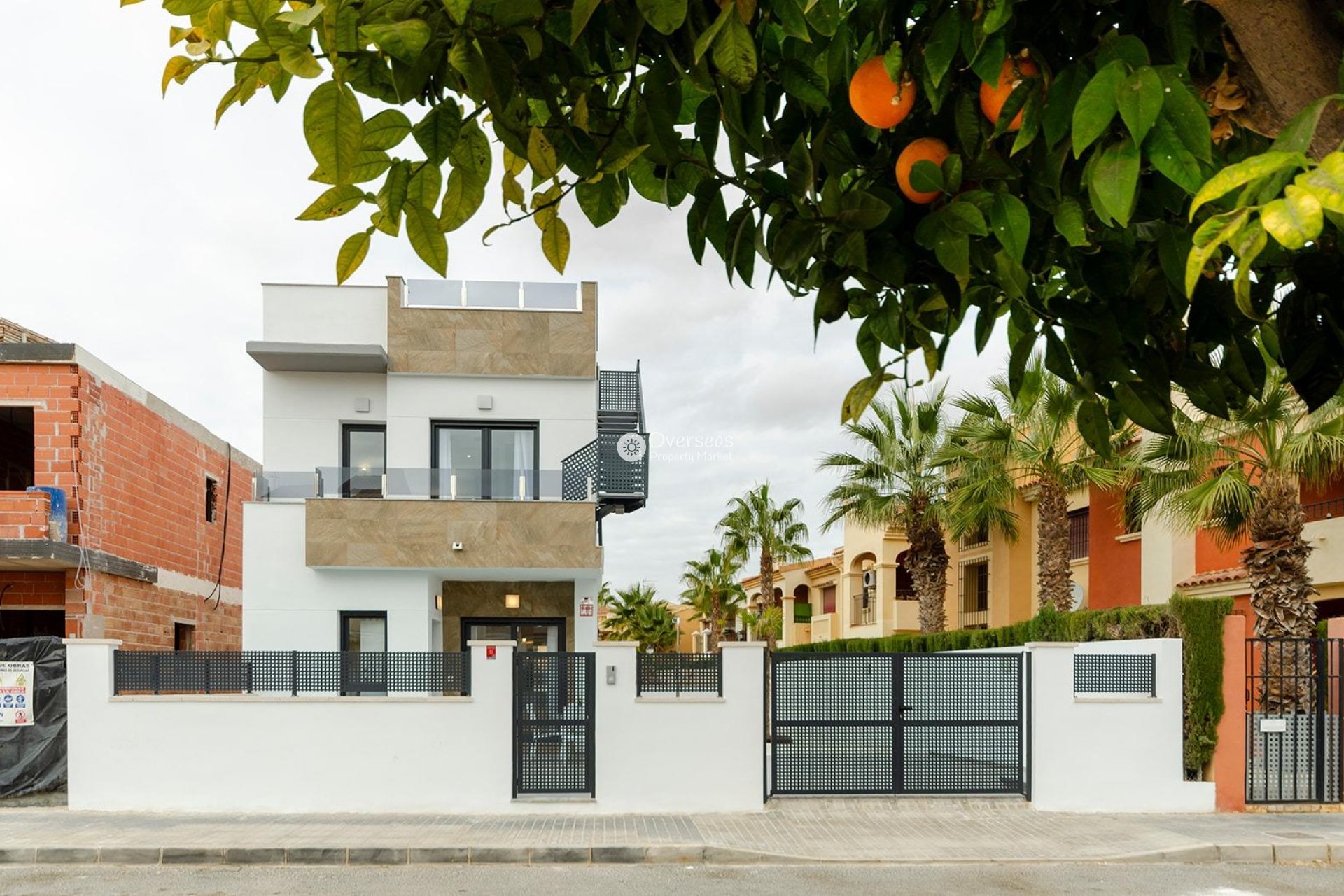 Obra nueva - Villa -
Torrevieja